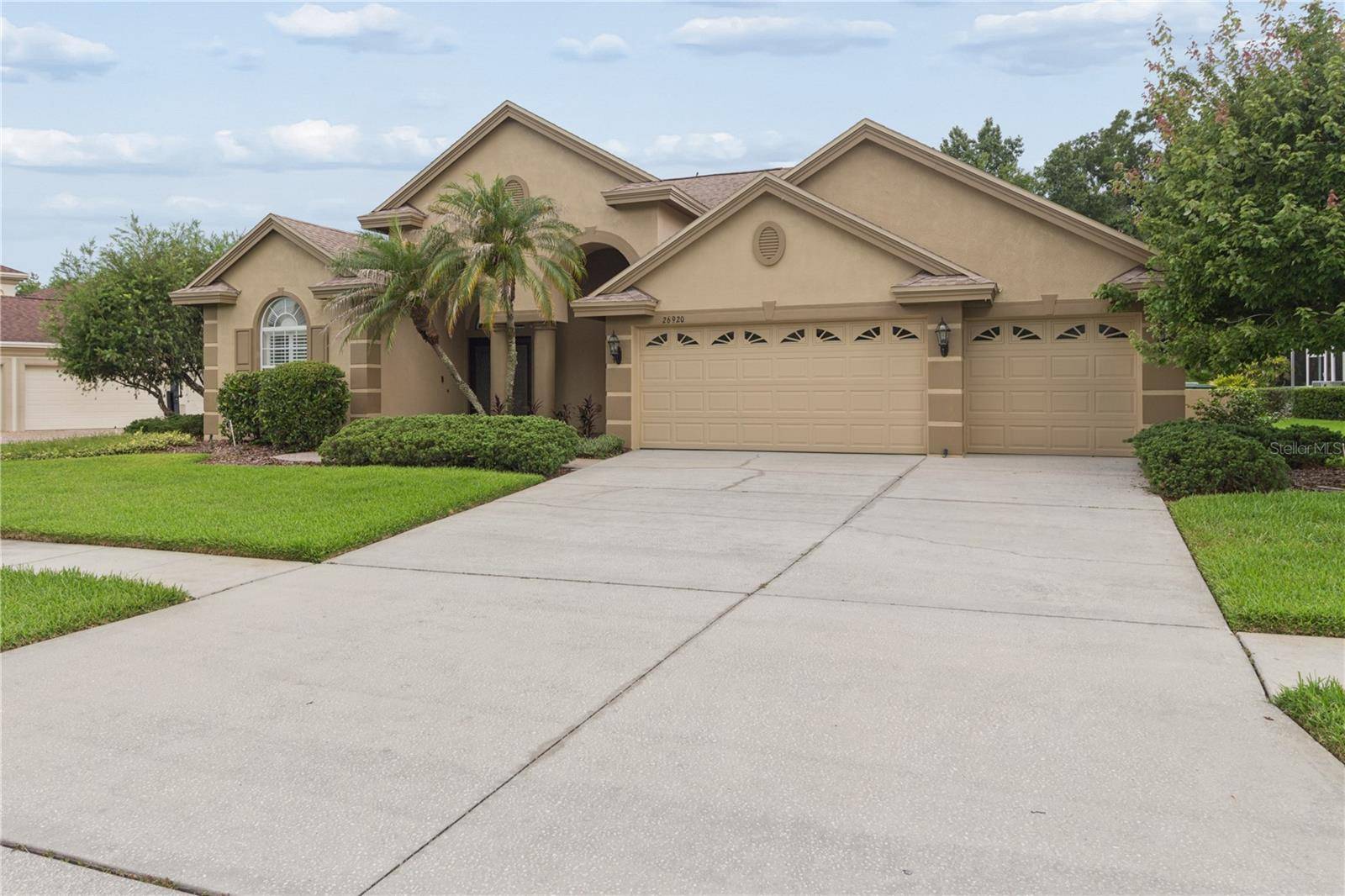 26920 WINGED ELM DR, Wesley Chapel, FL 33544