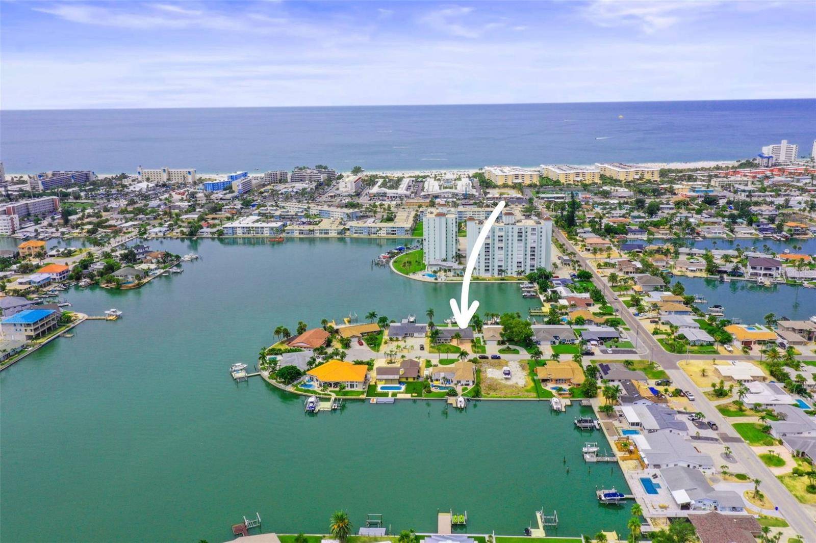 6360 2ND PALM PT, St Petersburg, FL 33706
