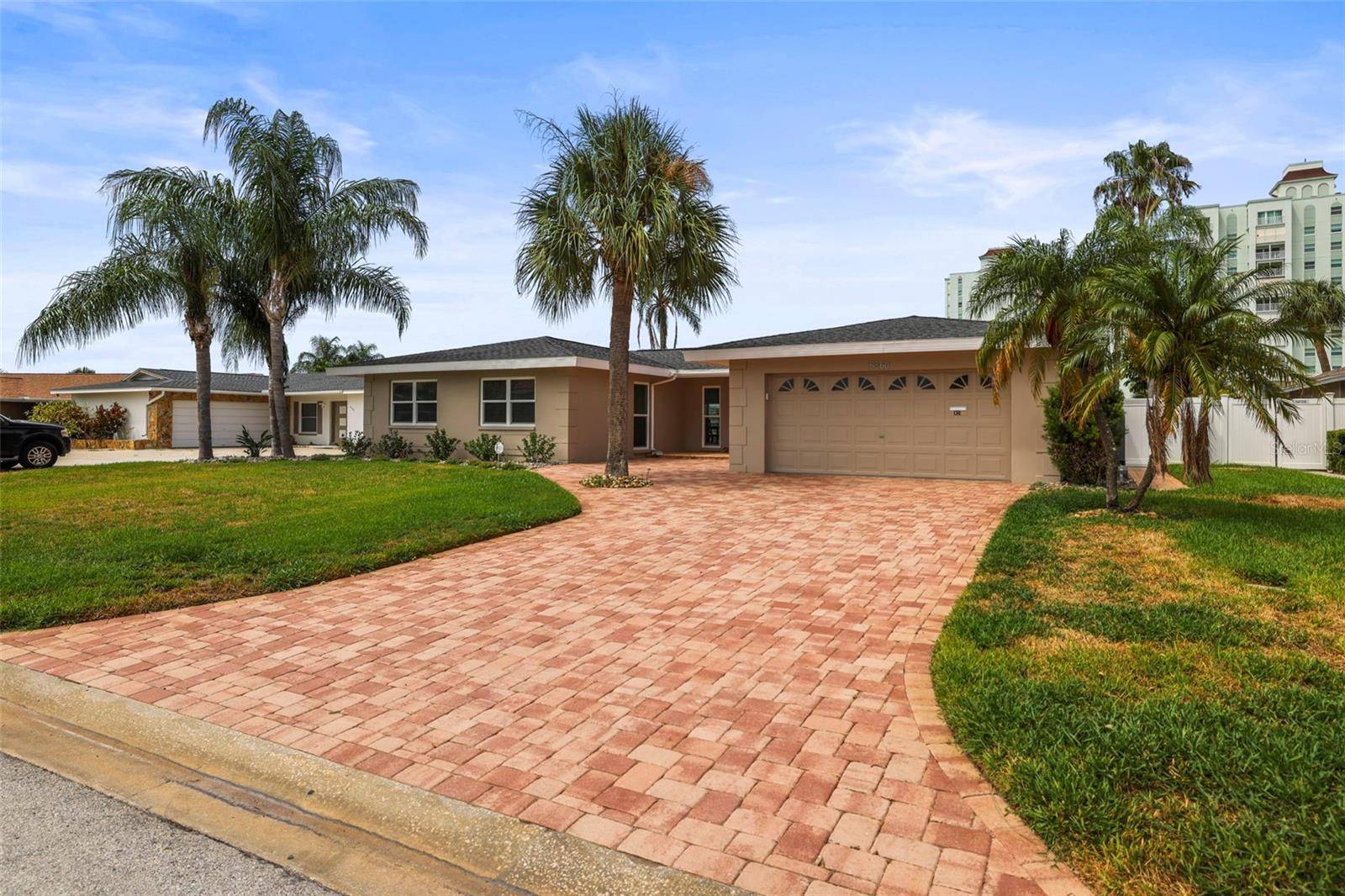 6360 2ND PALM PT, St Petersburg, FL 33706