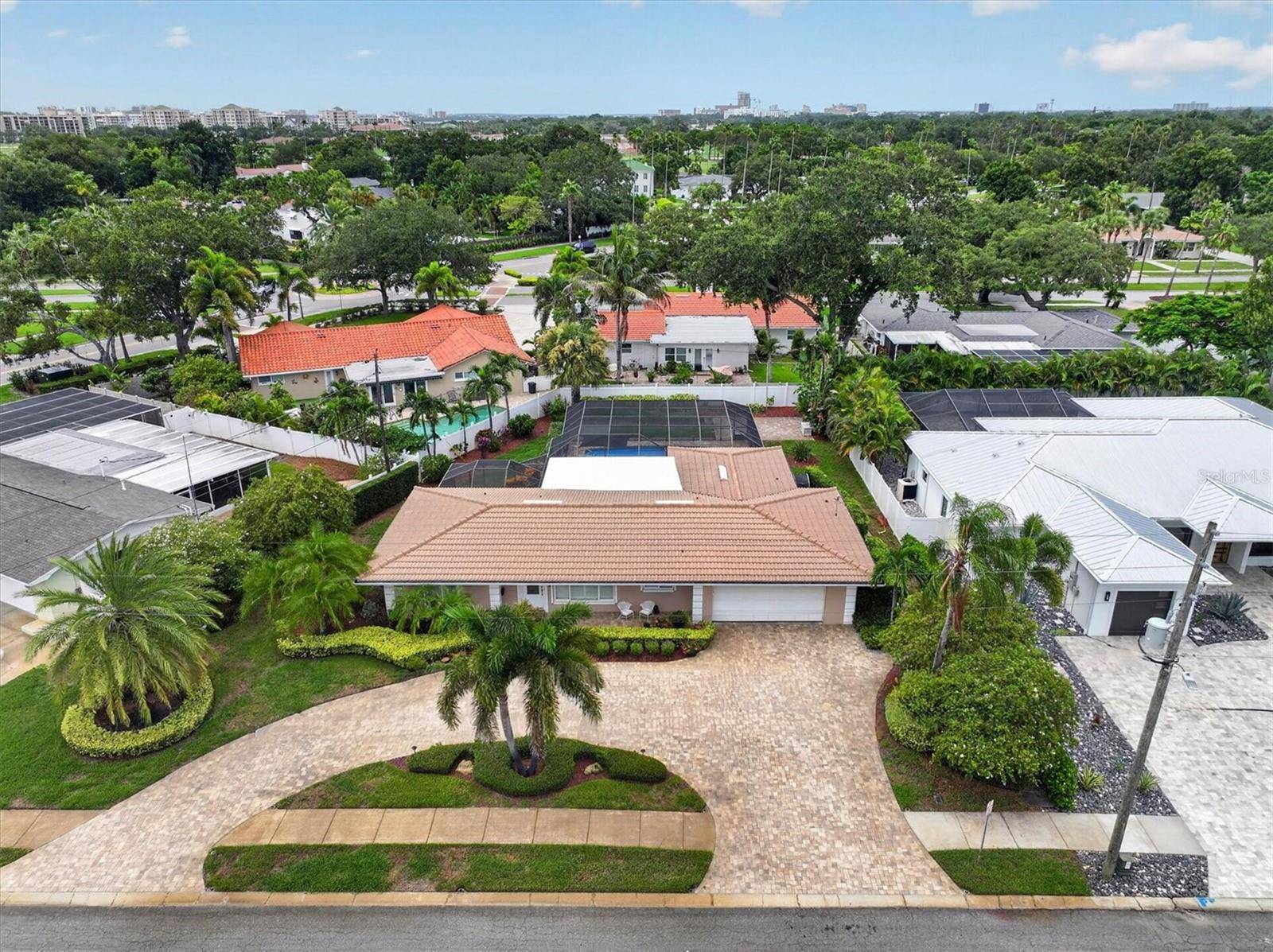 802 OSCEOLA RD, Belleair, FL 33756