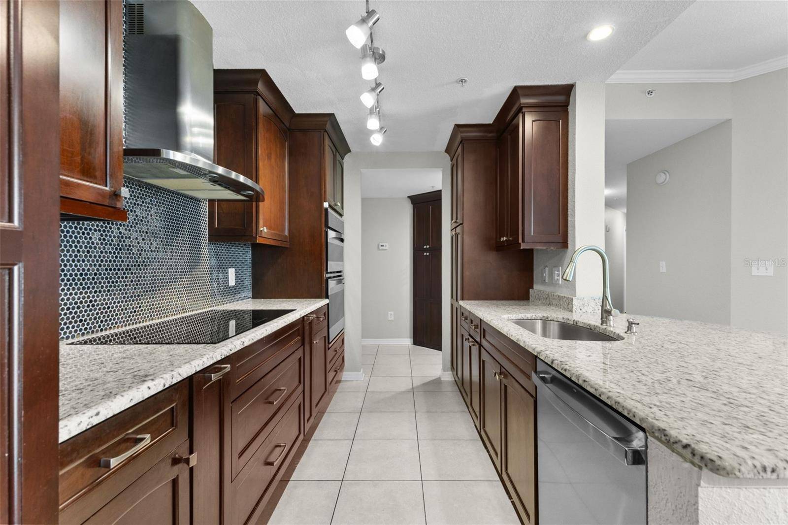 700 S HARBOUR ISLAND BLVD #421, Tampa, FL 33602