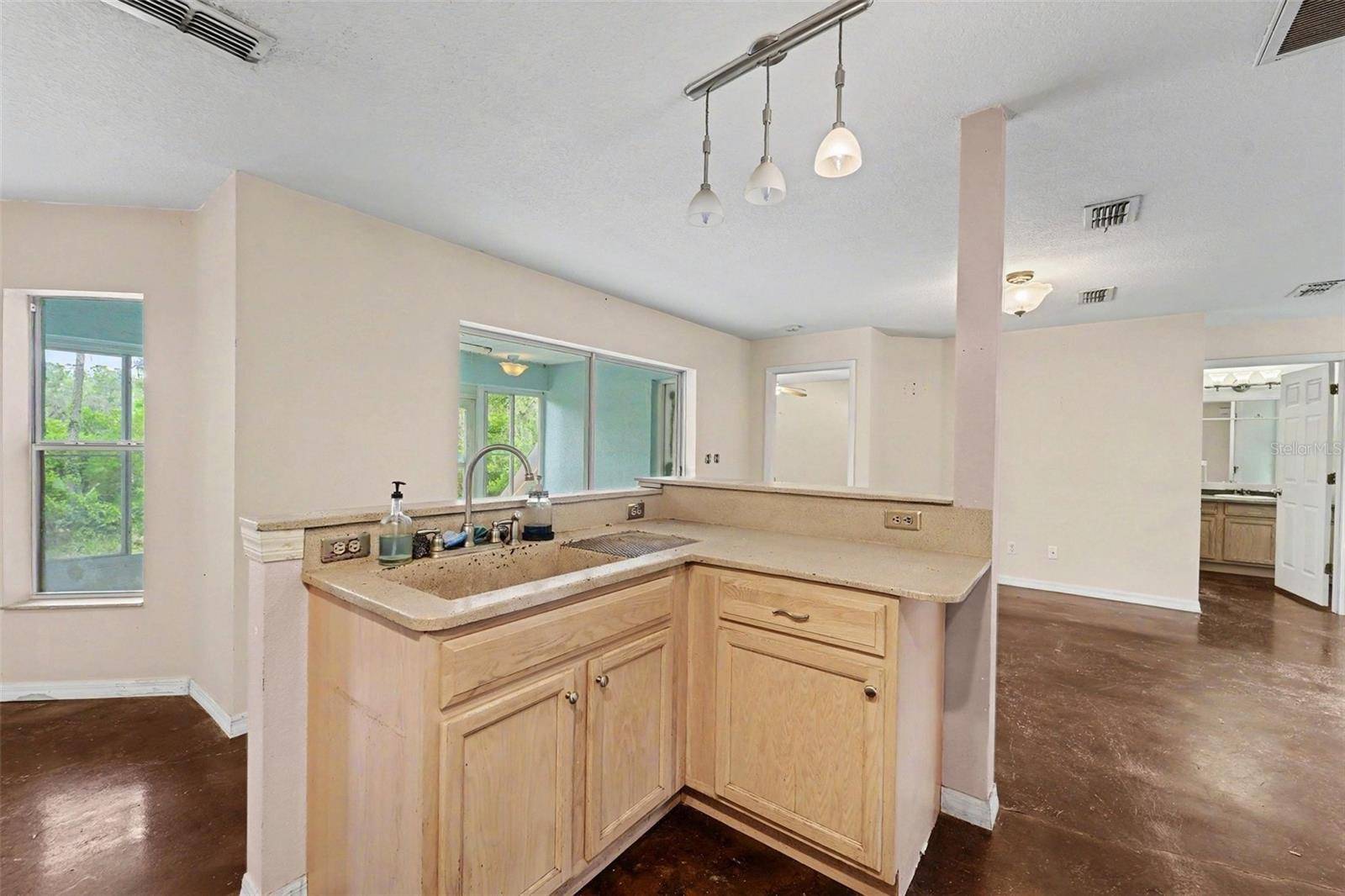 7295 CENTERWOOD AVE, Spring Hill, FL 34606