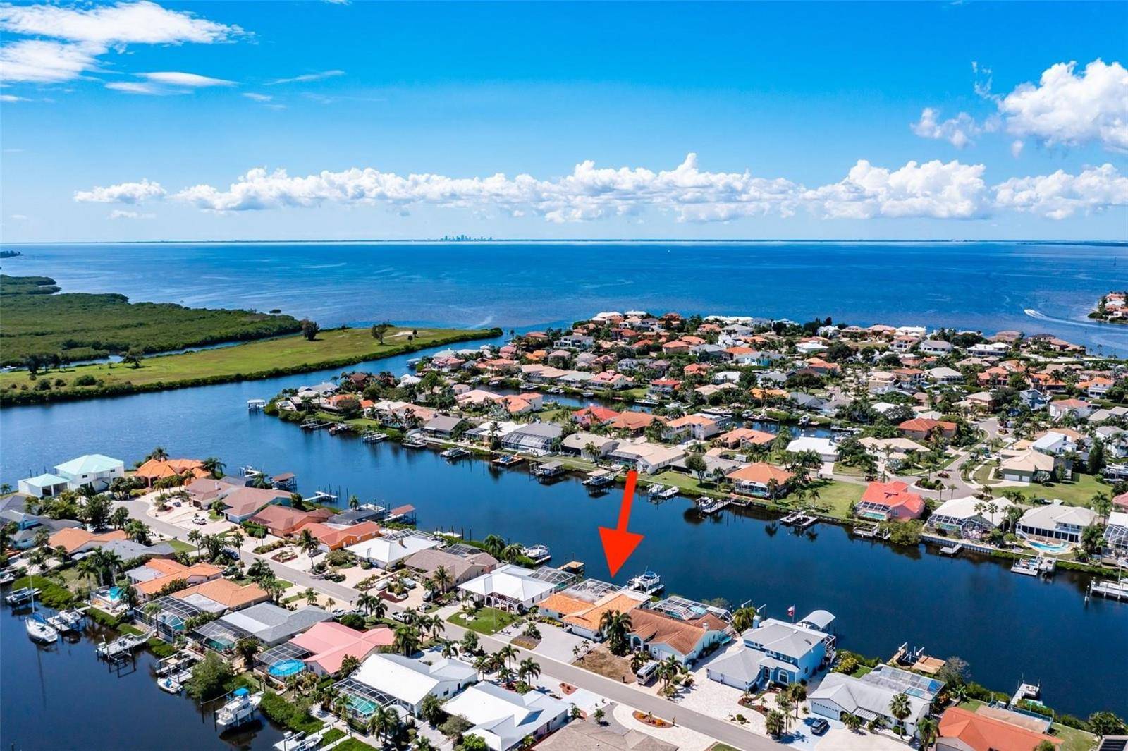 917 CHIPAWAY DR, Apollo Beach, FL 33572