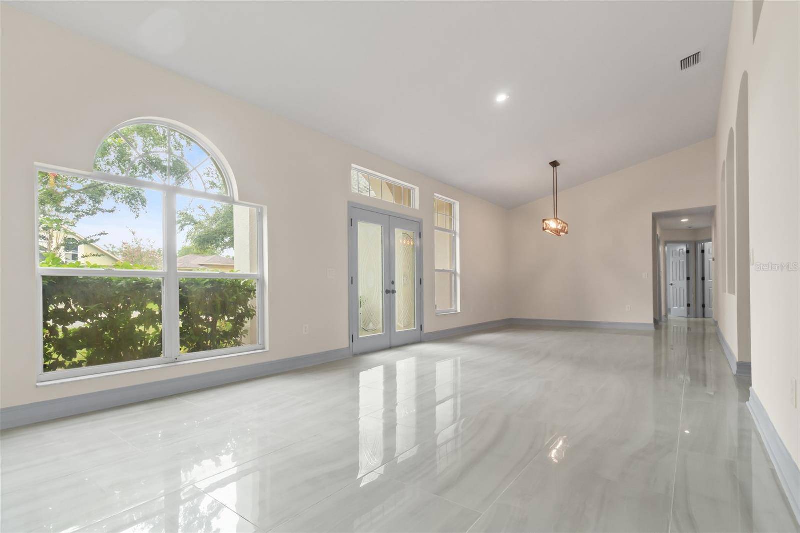 10217 TIMBERLAND POINT DR, Tampa, FL 33647