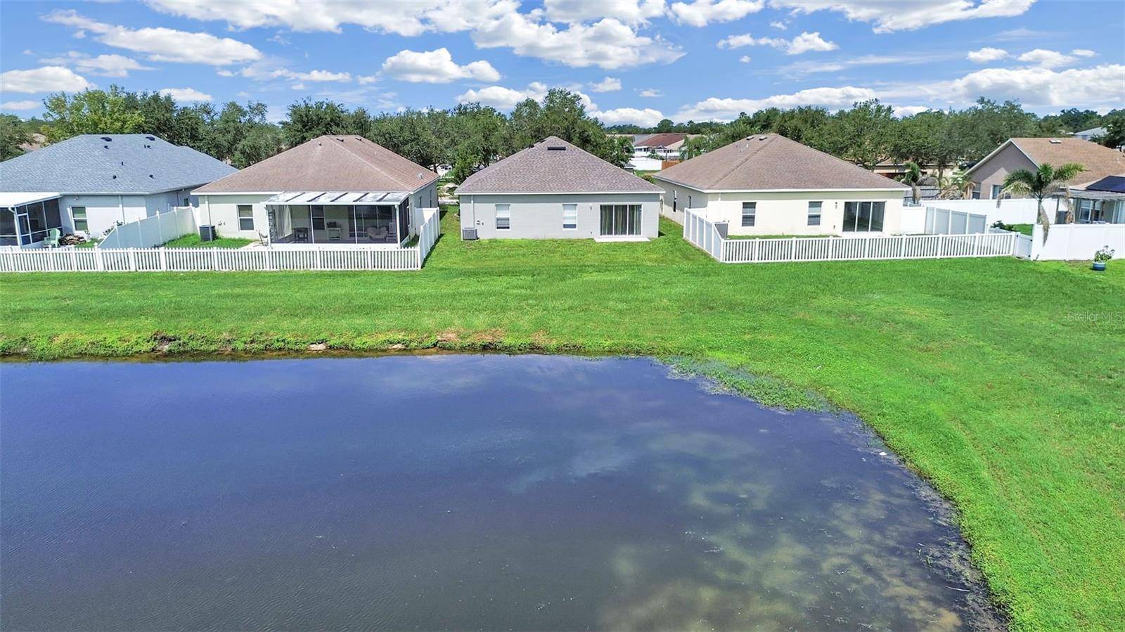 11908 FERN BLOSSOM DR, Gibsonton, FL 33534