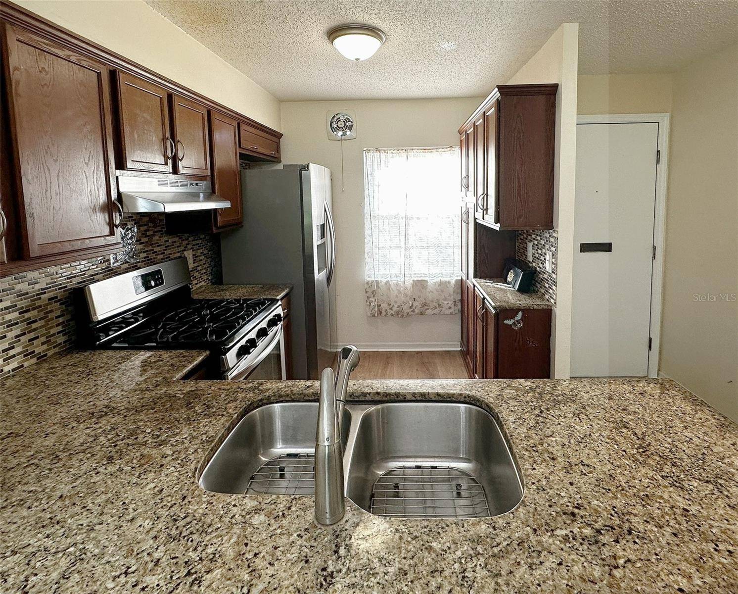 1279 MISSION HILLS BLVD, Clearwater, FL 33759