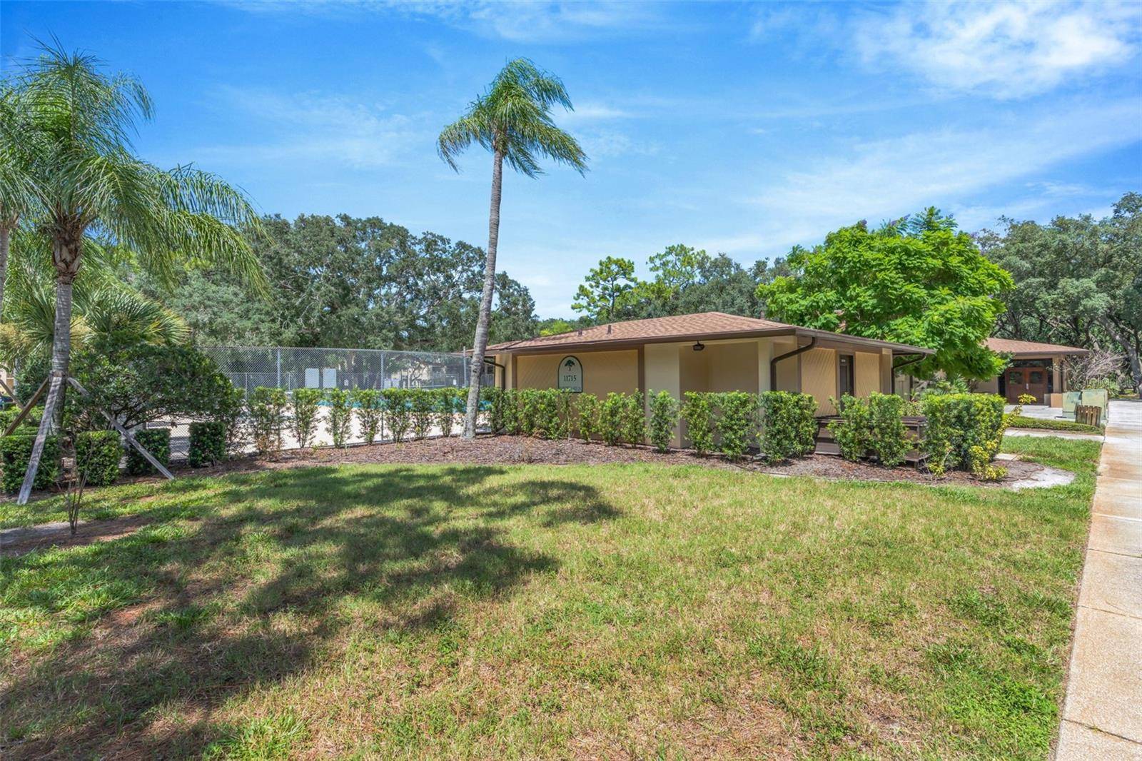 11714 RAINTREE VILLAGE BLVD #A, Temple Terrace, FL 33617