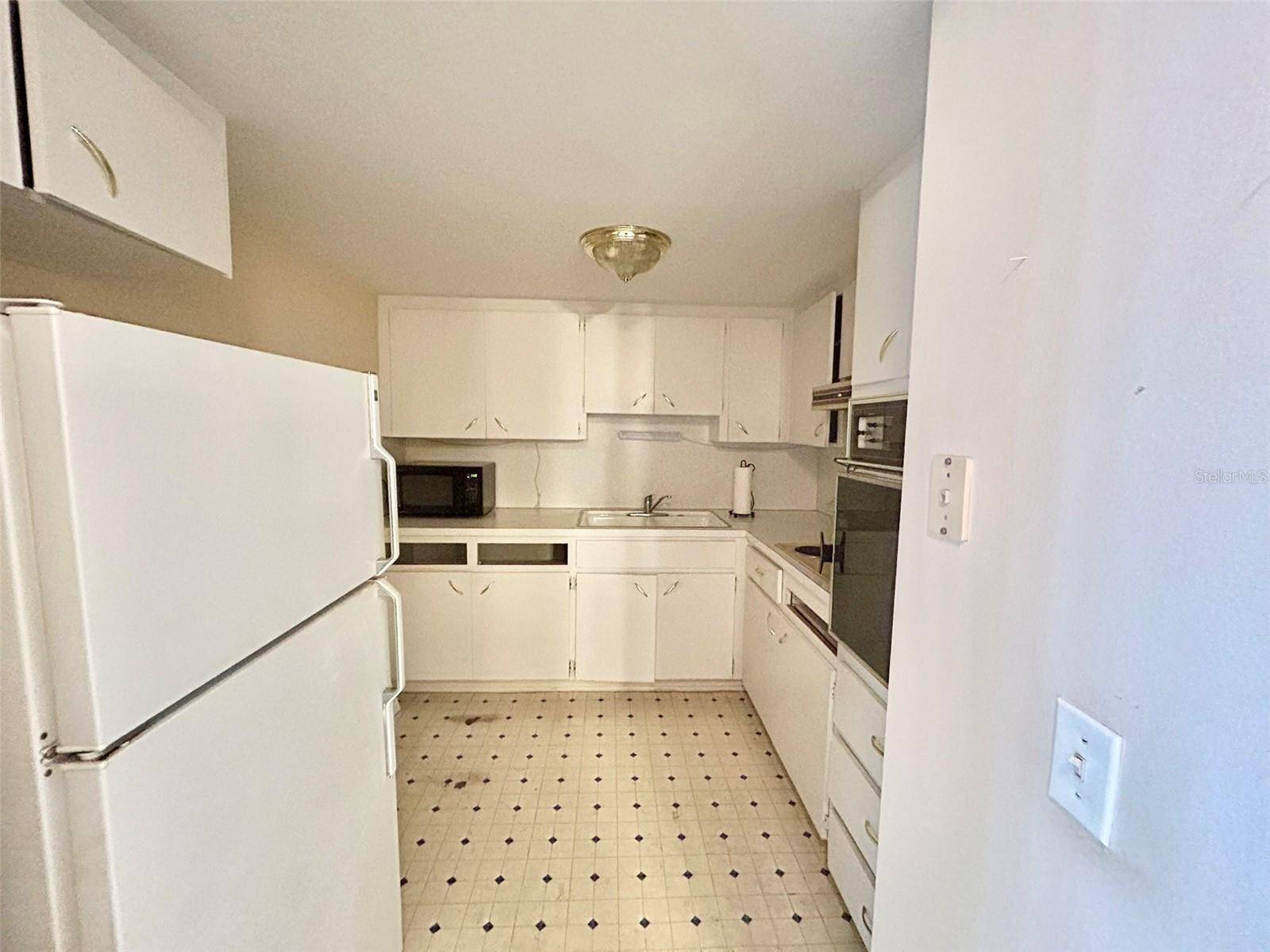 2457 ECUADORIAN WAY #41, Clearwater, FL 33763