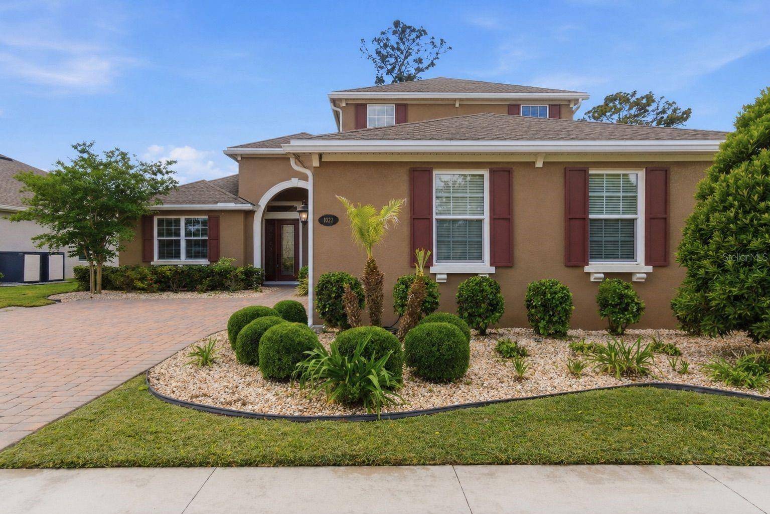 1022 VICTORIA HILLS DR S, Deland, FL 32724