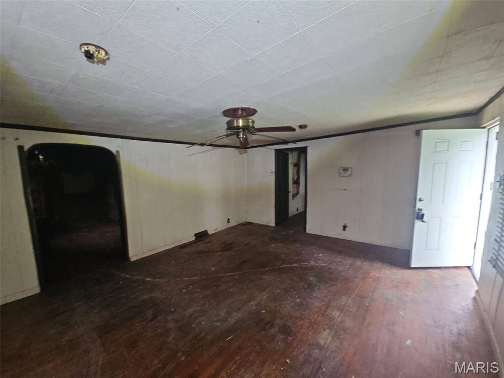 7497 Rowles AVE, St Louis, MO 63135