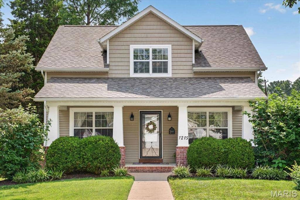 1215 Oakland AVE, Edwardsville, IL 62025