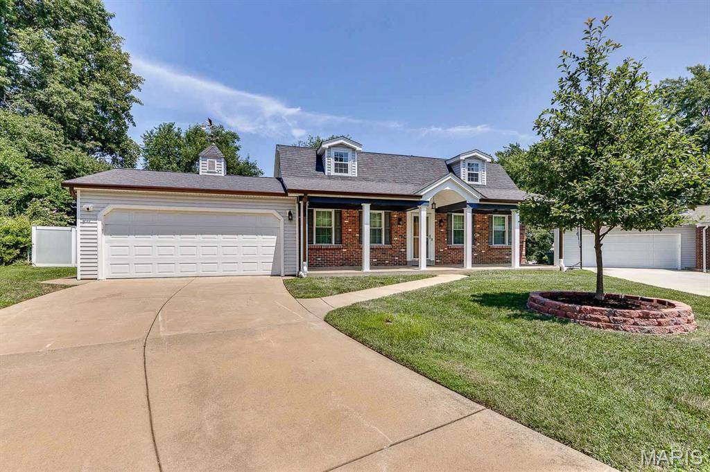 11 Victoria SQ, St Peters, MO 63376