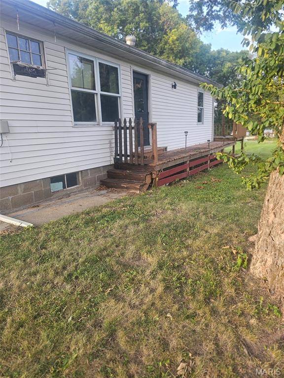 642 Clarksville RD, Pittsfield, IL 62363
