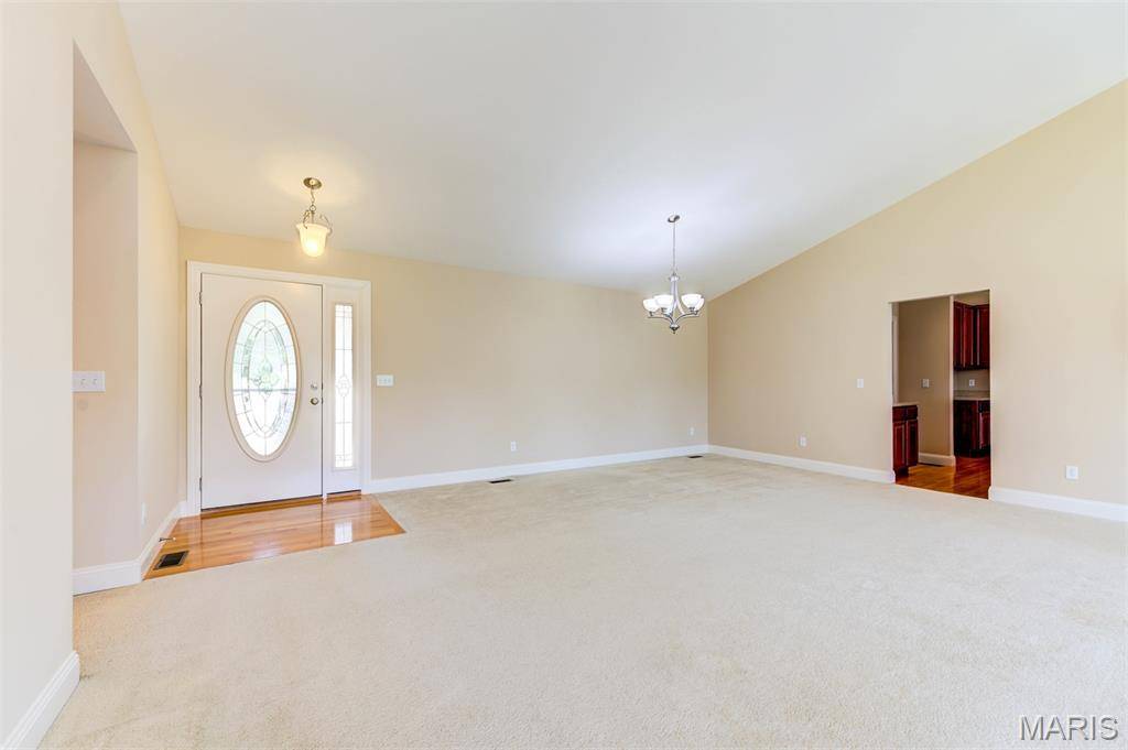 1304 Legacy Pointe LN, Fenton, MO 63026