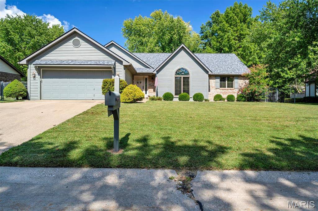 216 Brian DR, Swansea, IL 62226