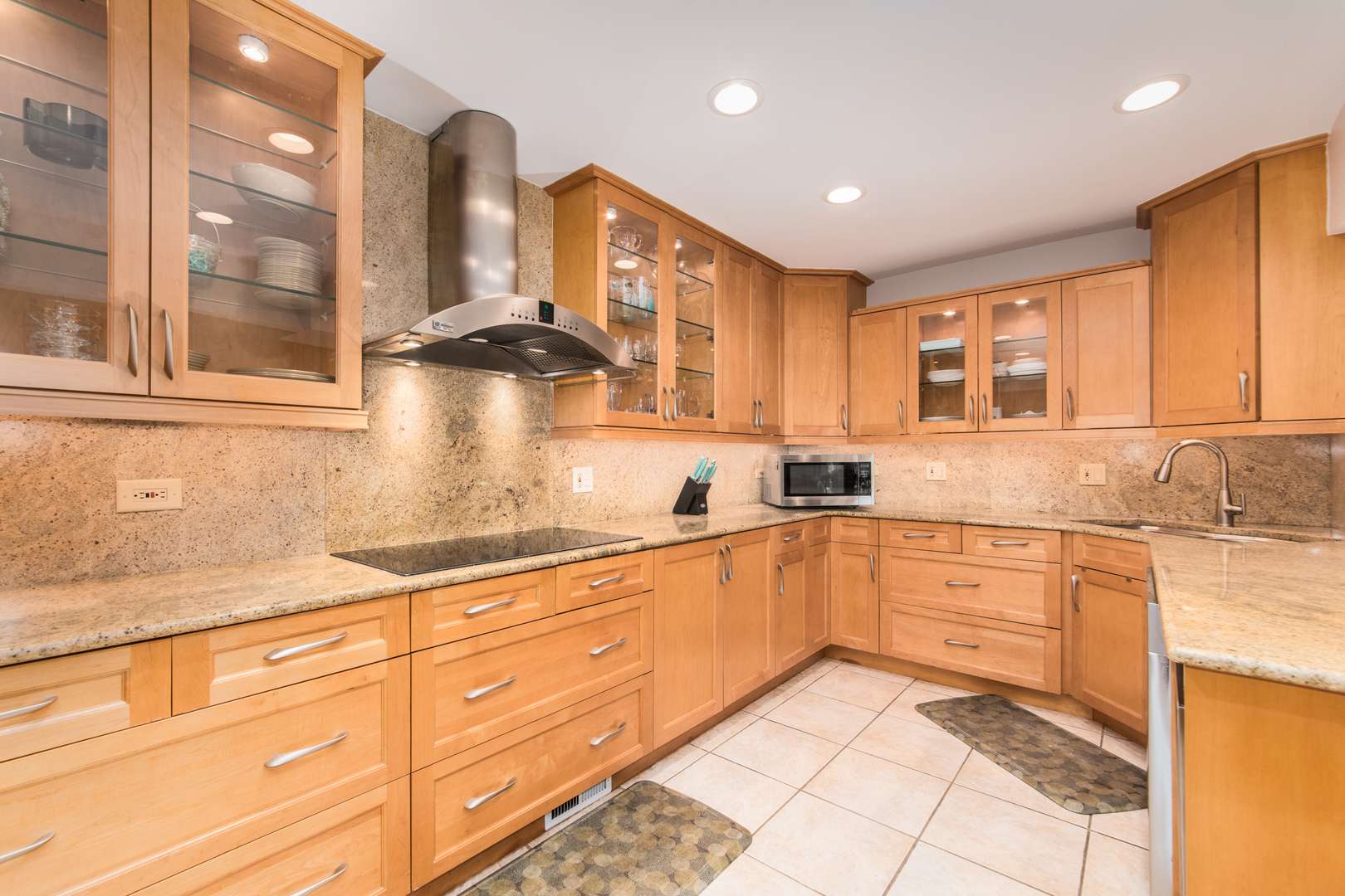 120 Boardwalk PL #120, Park Ridge, IL 60068
