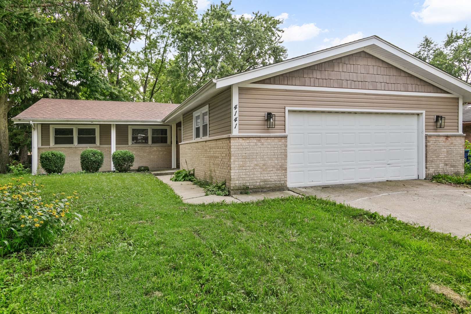 4141 Applewood LN, Matteson, IL 60443