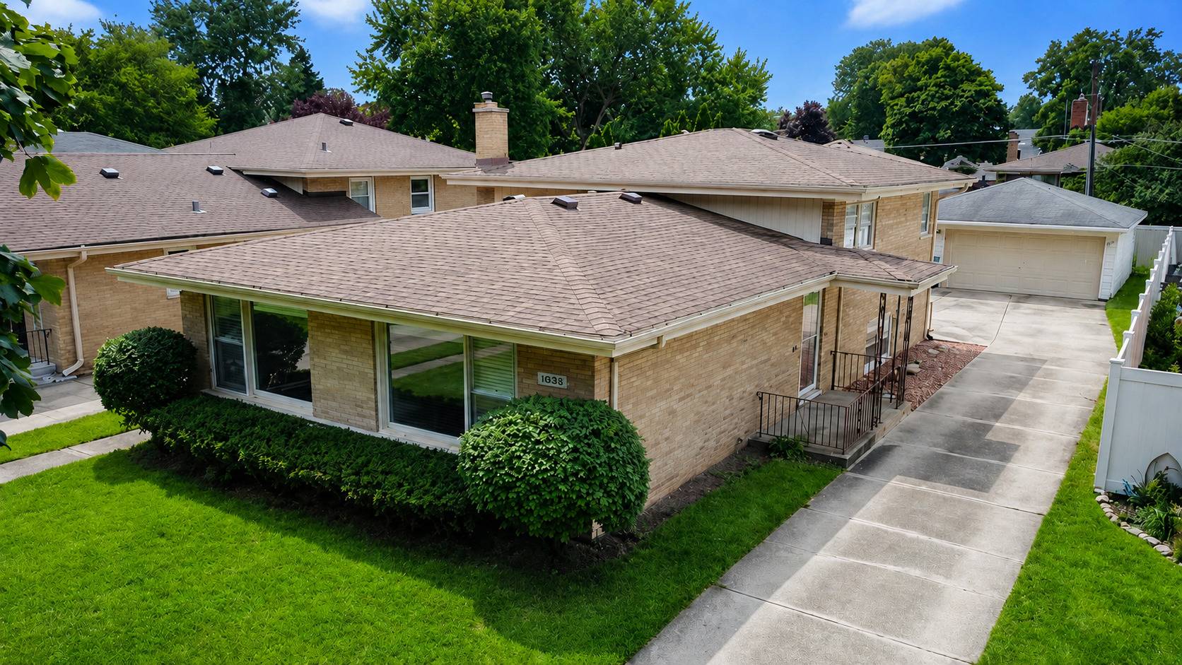 1638 Forest RD, La Grange Park, IL 60526