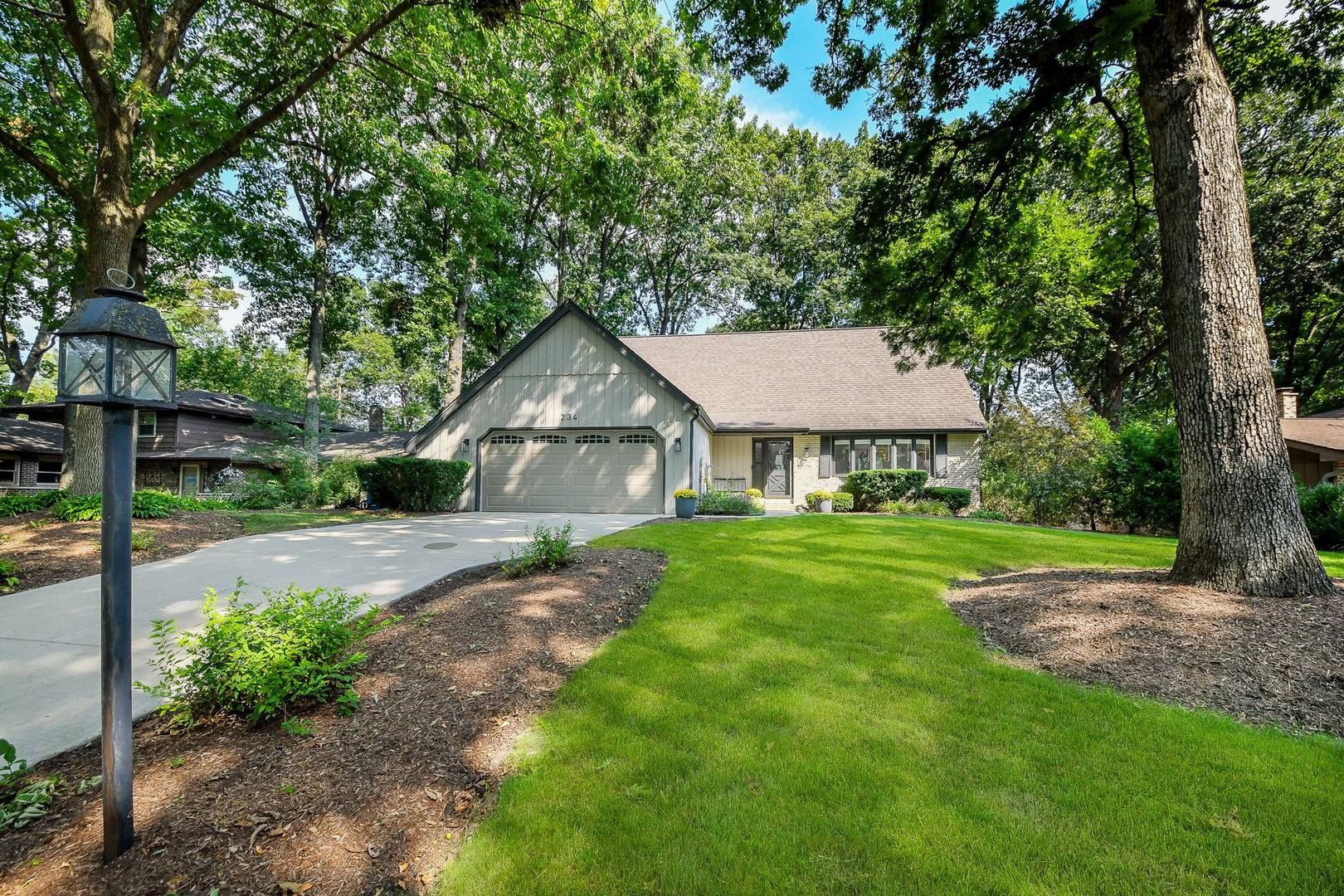 234 Jervey LN, Bartlett, IL 60103