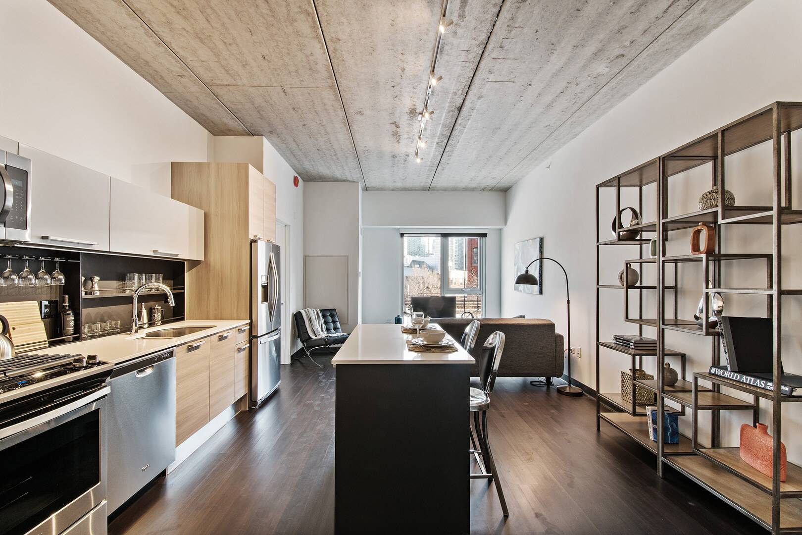 710 W Grand AVE #707, Chicago, IL 60654