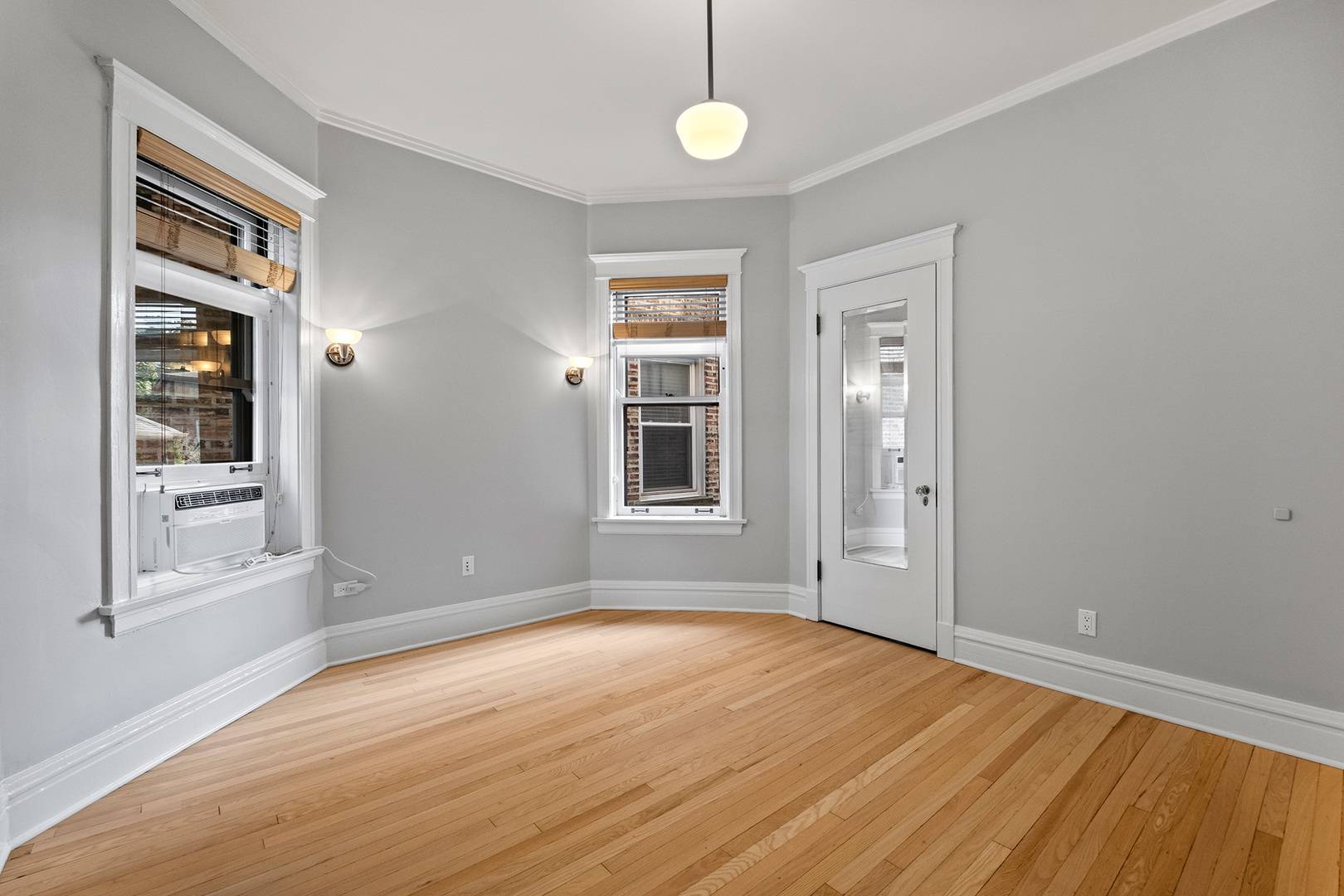 1335 W Thorndale AVE #1, Chicago, IL 60660