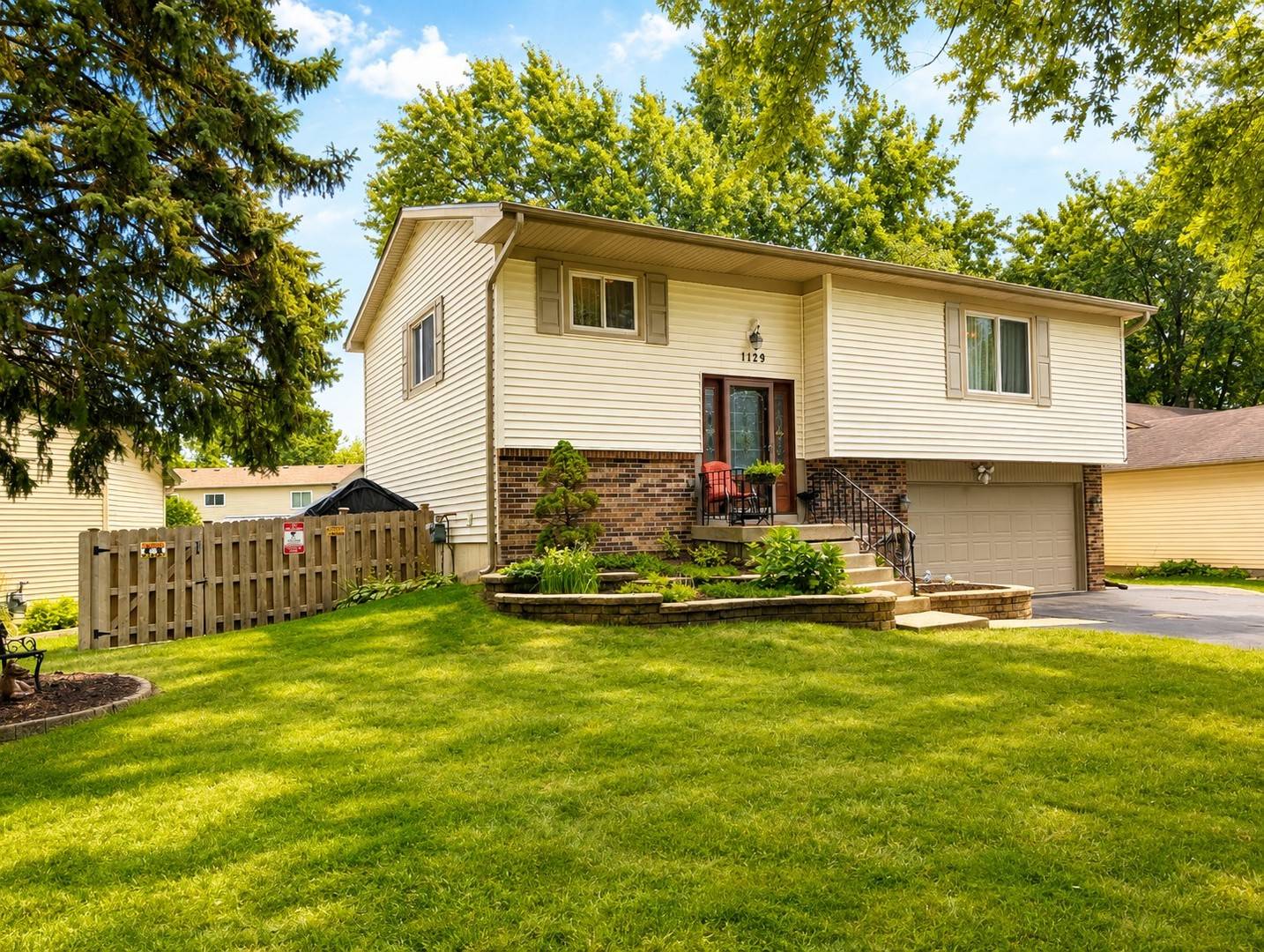 1129 Bramble AVE, Bolingbrook, IL 60490