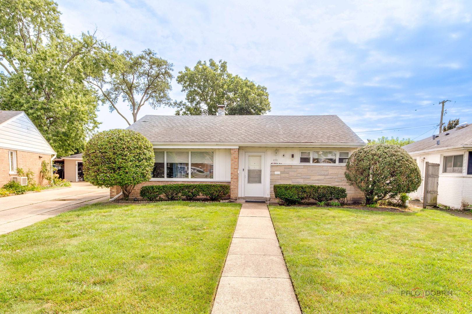 1091 E Villa DR, Des Plaines, IL 60016