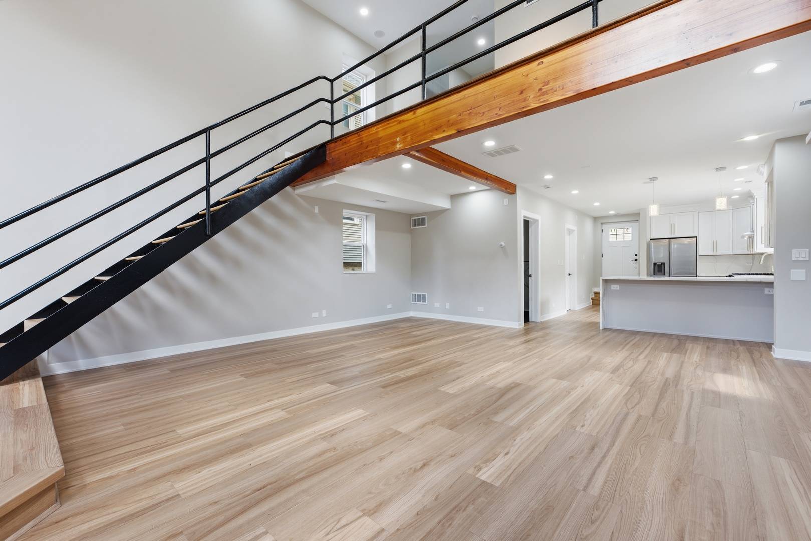 4305 N Mobile AVE, Chicago, IL 60634