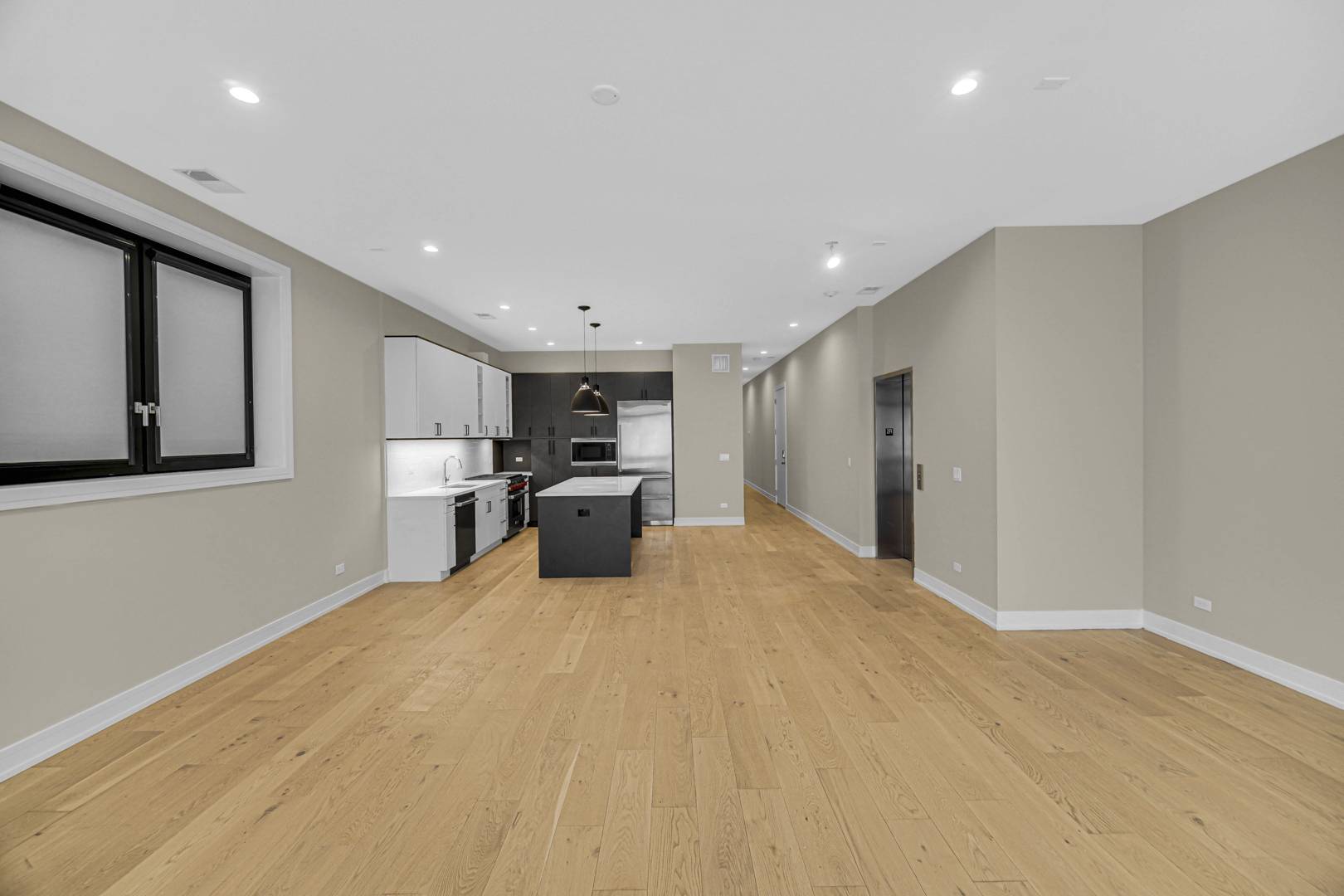 1203 W Augusta BLVD #2S, Chicago, IL 60642