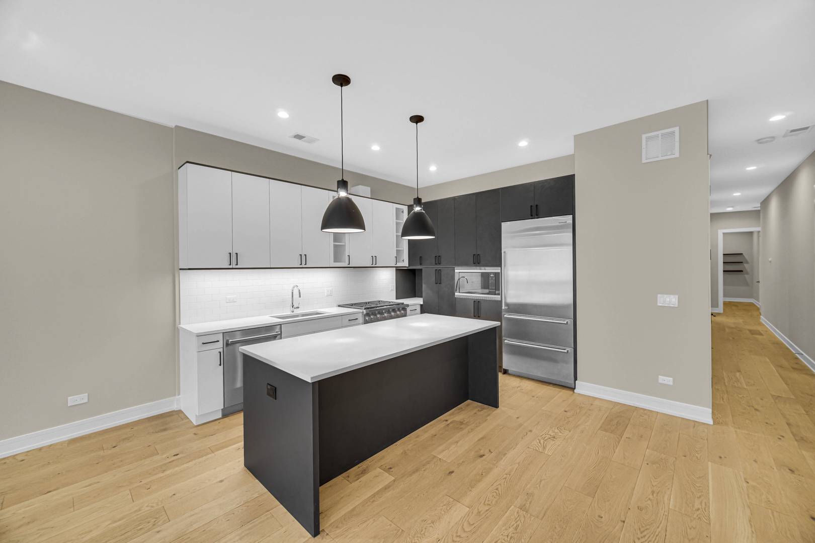 1203 W Augusta BLVD #2S, Chicago, IL 60642