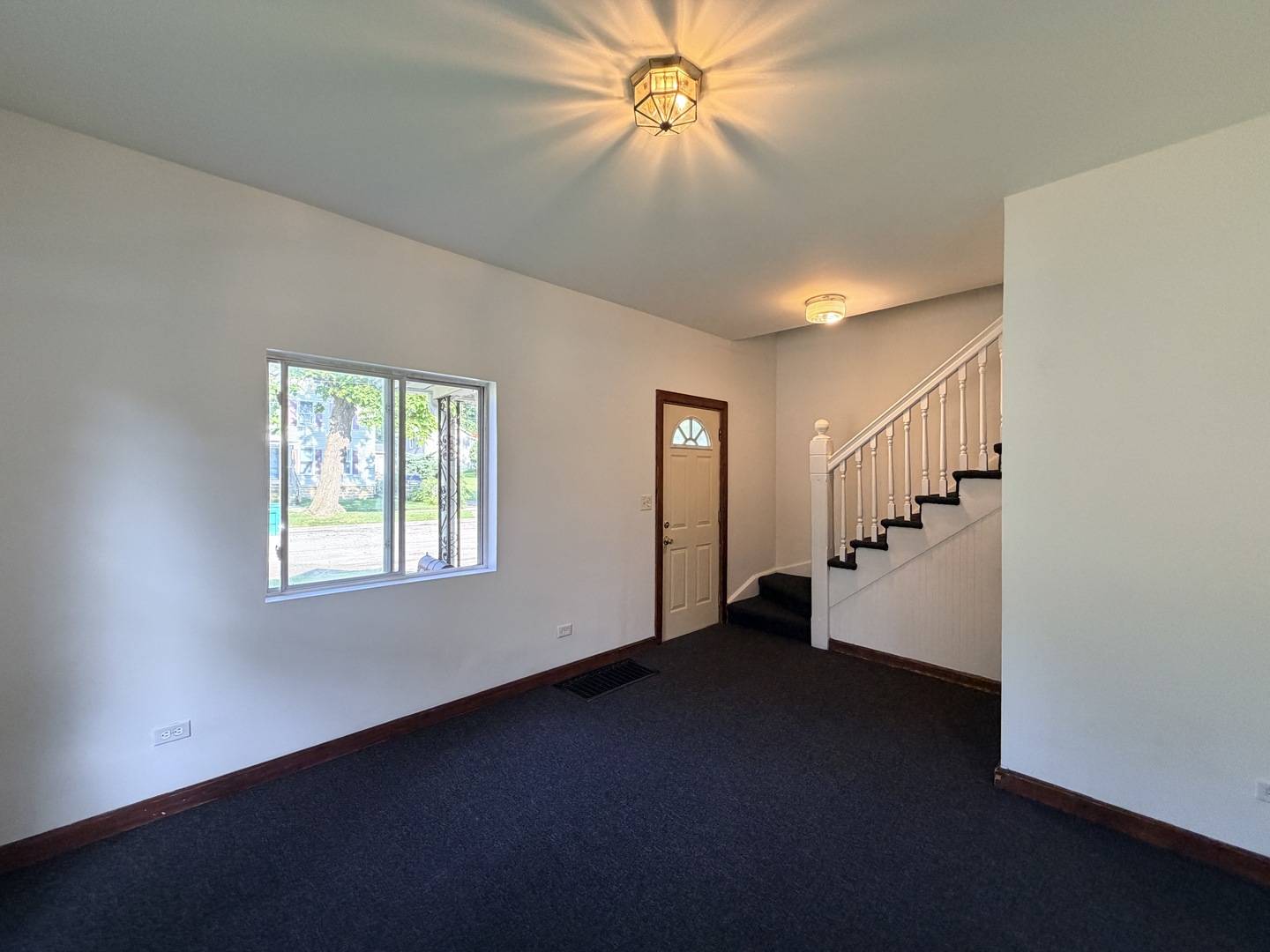 400 Summit ST, Joliet, IL 60435