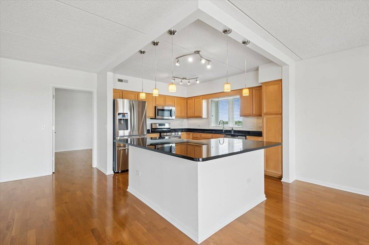 5555 N CUMBERLAND AVE #710, Chicago, IL 60656