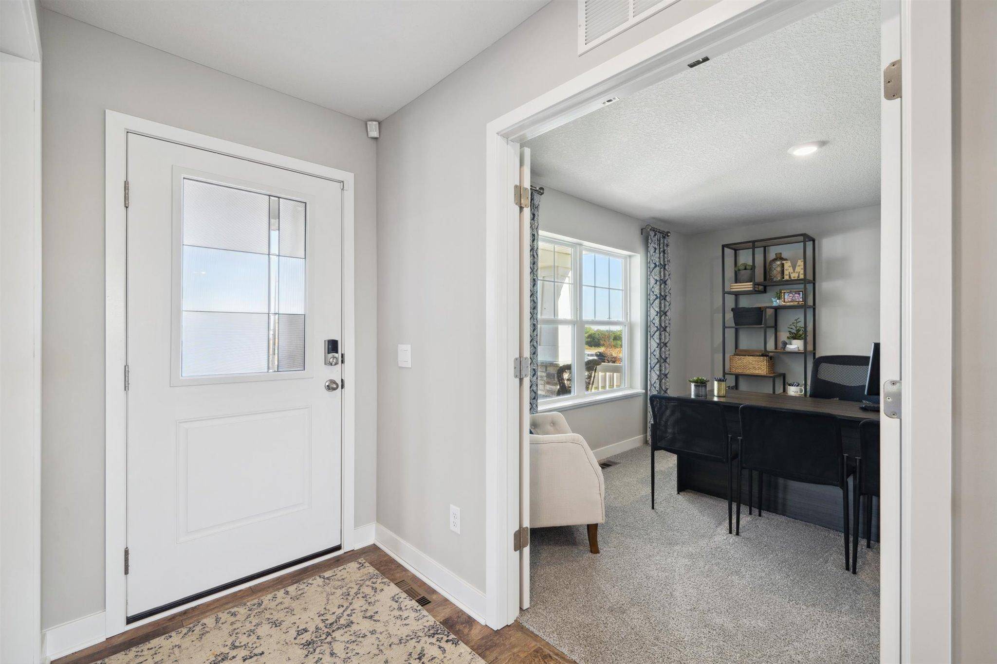 1878 Rainier DR, Shakopee, MN 55379