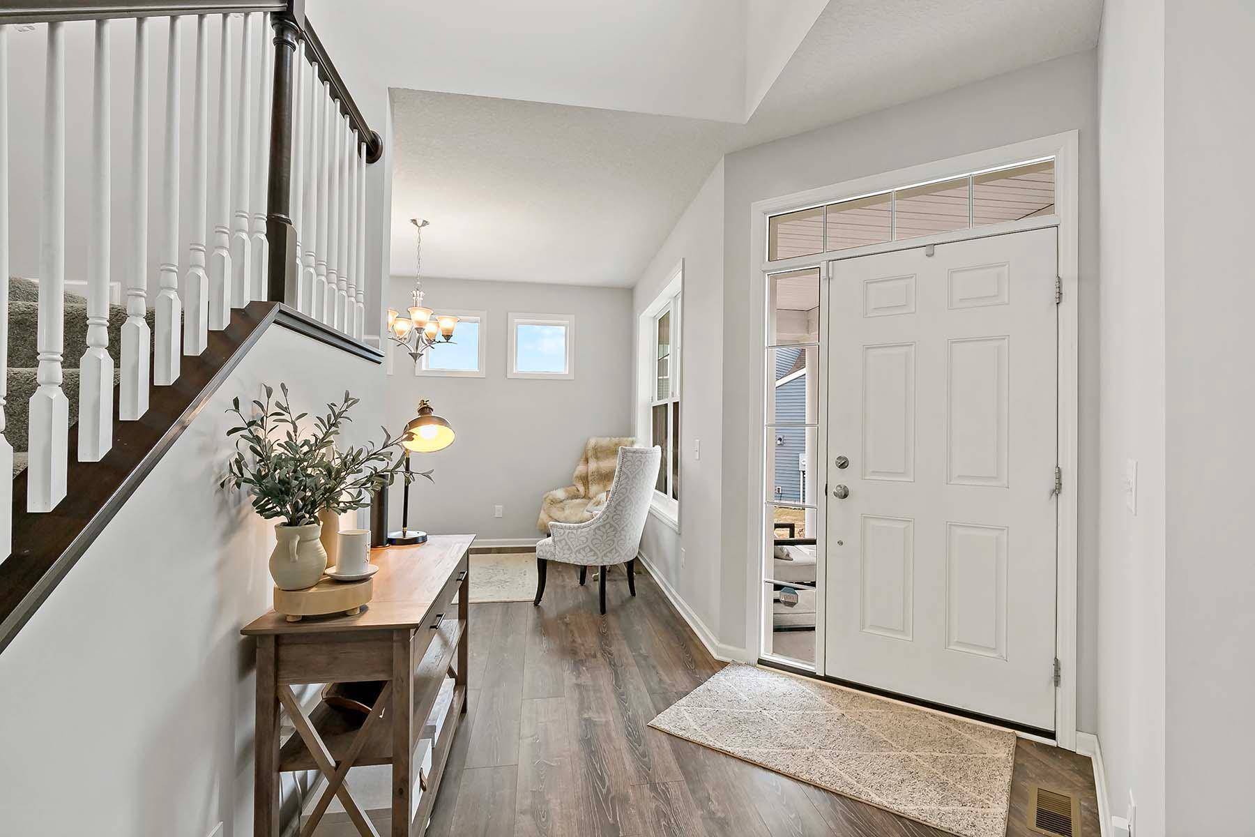 4459 Benjamin CT, Woodbury, MN 55129
