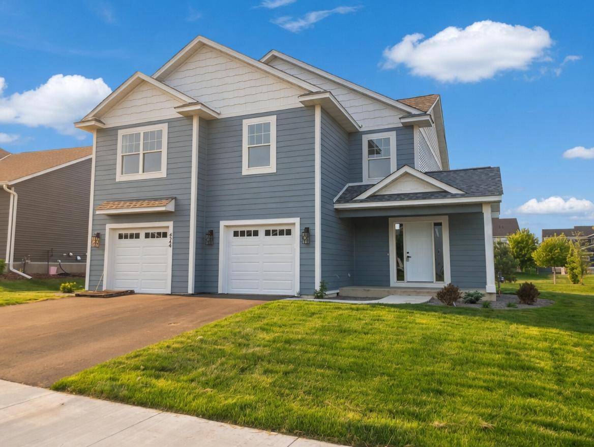 4544 Savanna TRL, Chaska, MN 55318