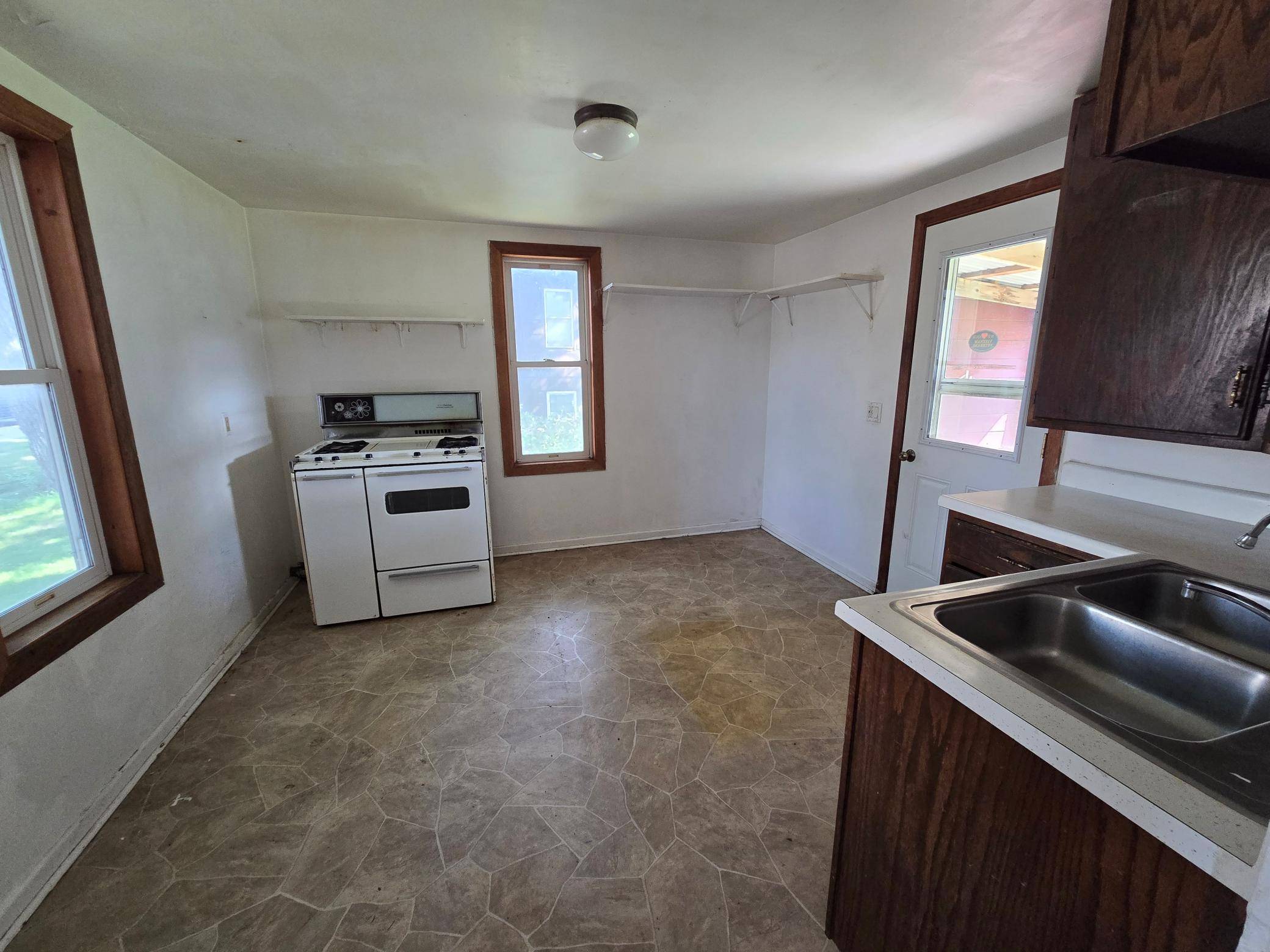 401 10th ST, Brewster, MN 56119