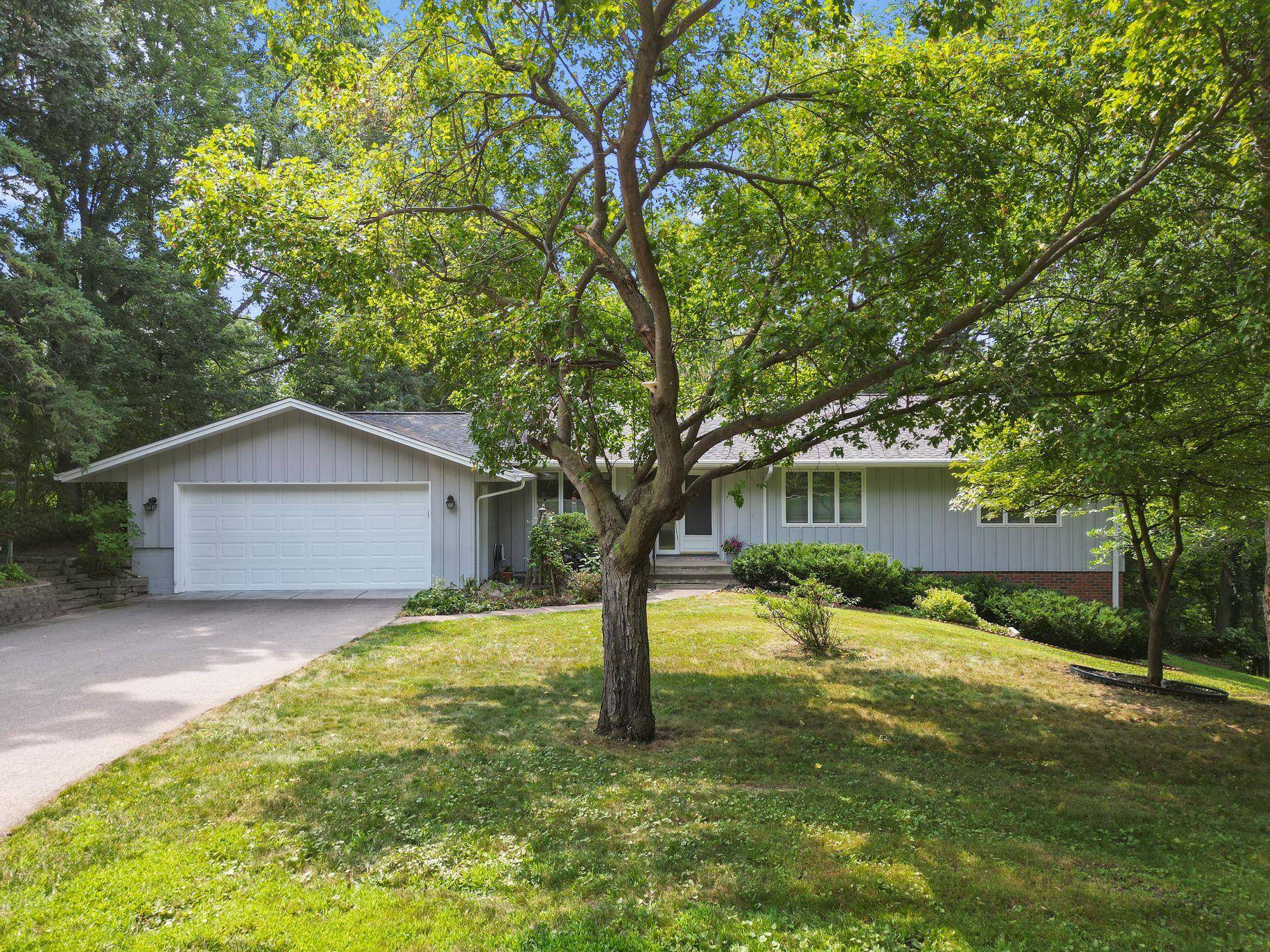 4723 Forest CIR, Minnetonka, MN 55345
