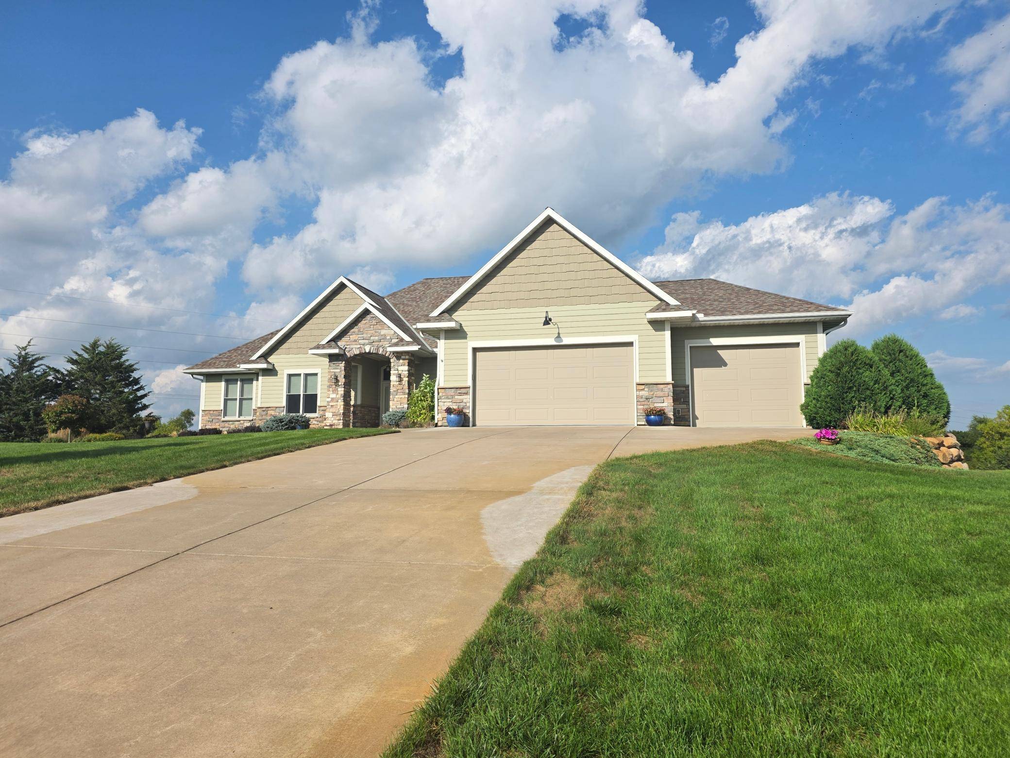 15261 Alpine CT NW, Ramsey, MN 55303