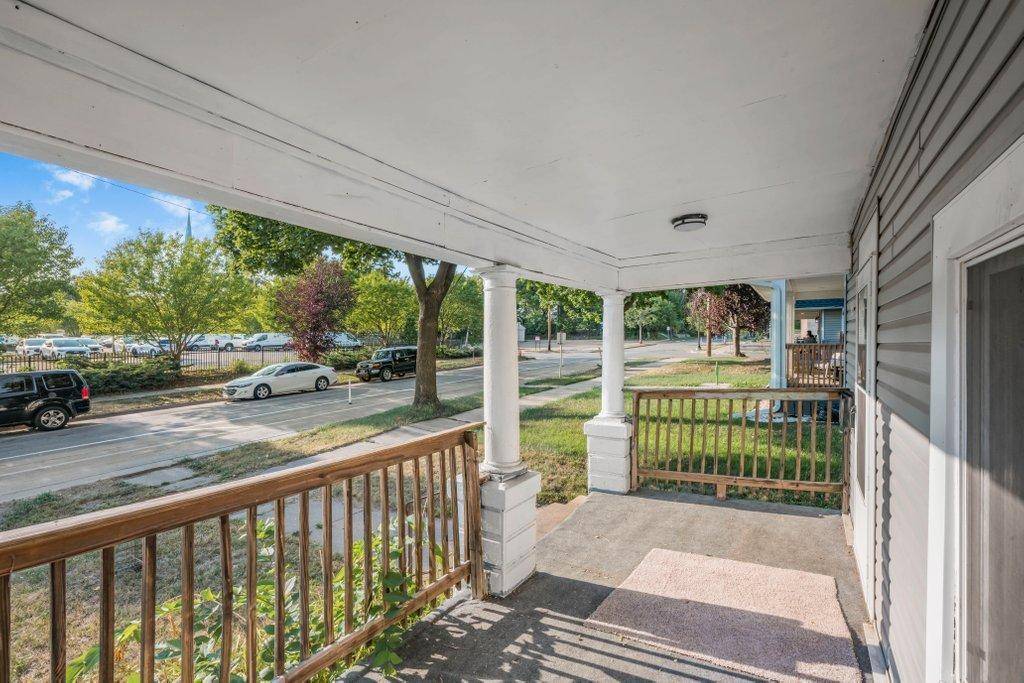 2124 Fremont AVE N, Minneapolis, MN 55411