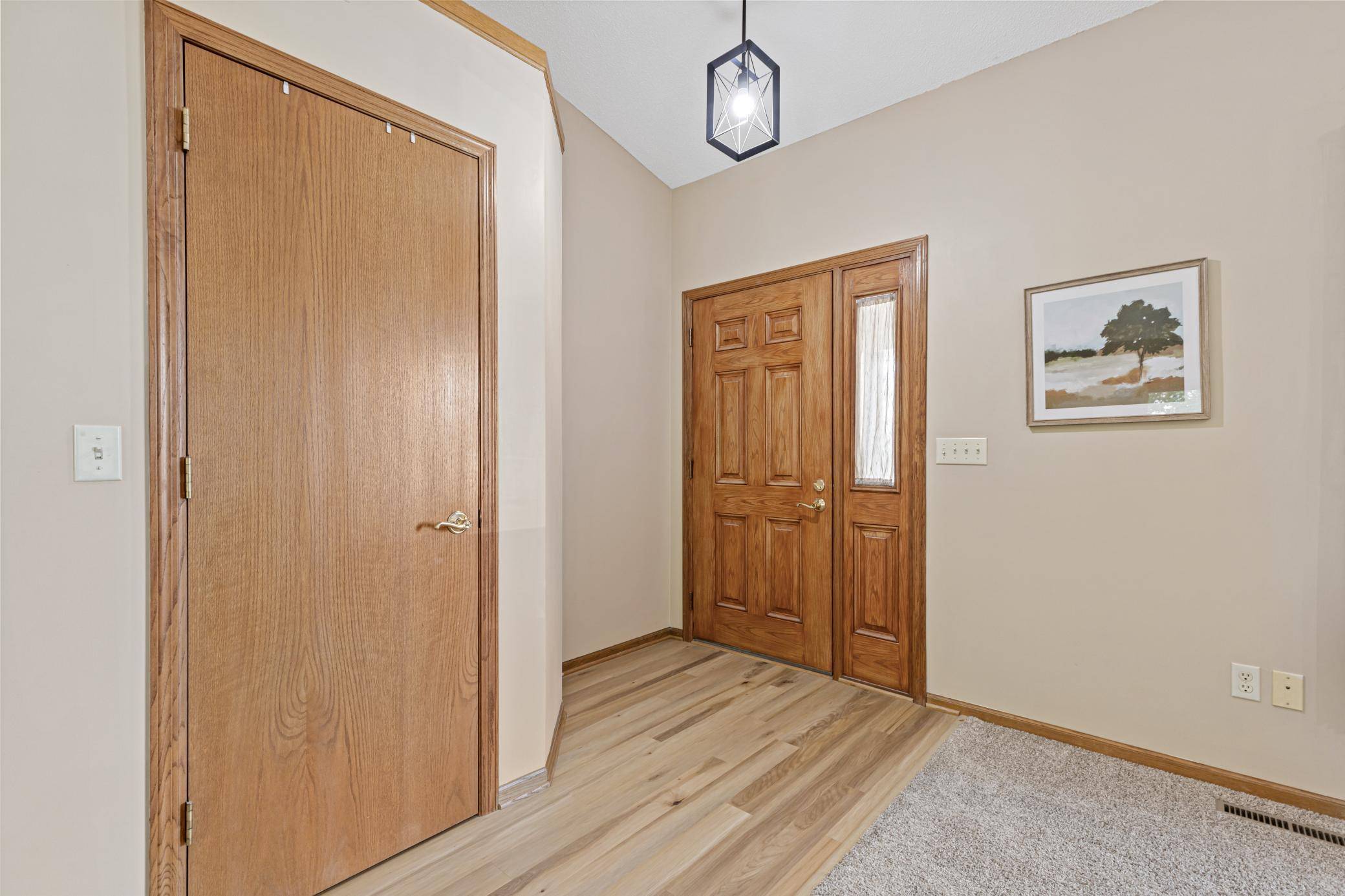 13160 Aspen DR, Rogers, MN 55374