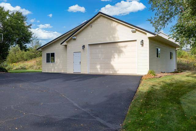 834 Prairie Meadows DR, Hudson, WI 54016