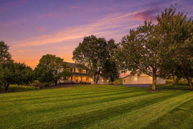 834 Prairie Meadows DR, Hudson, WI 54016