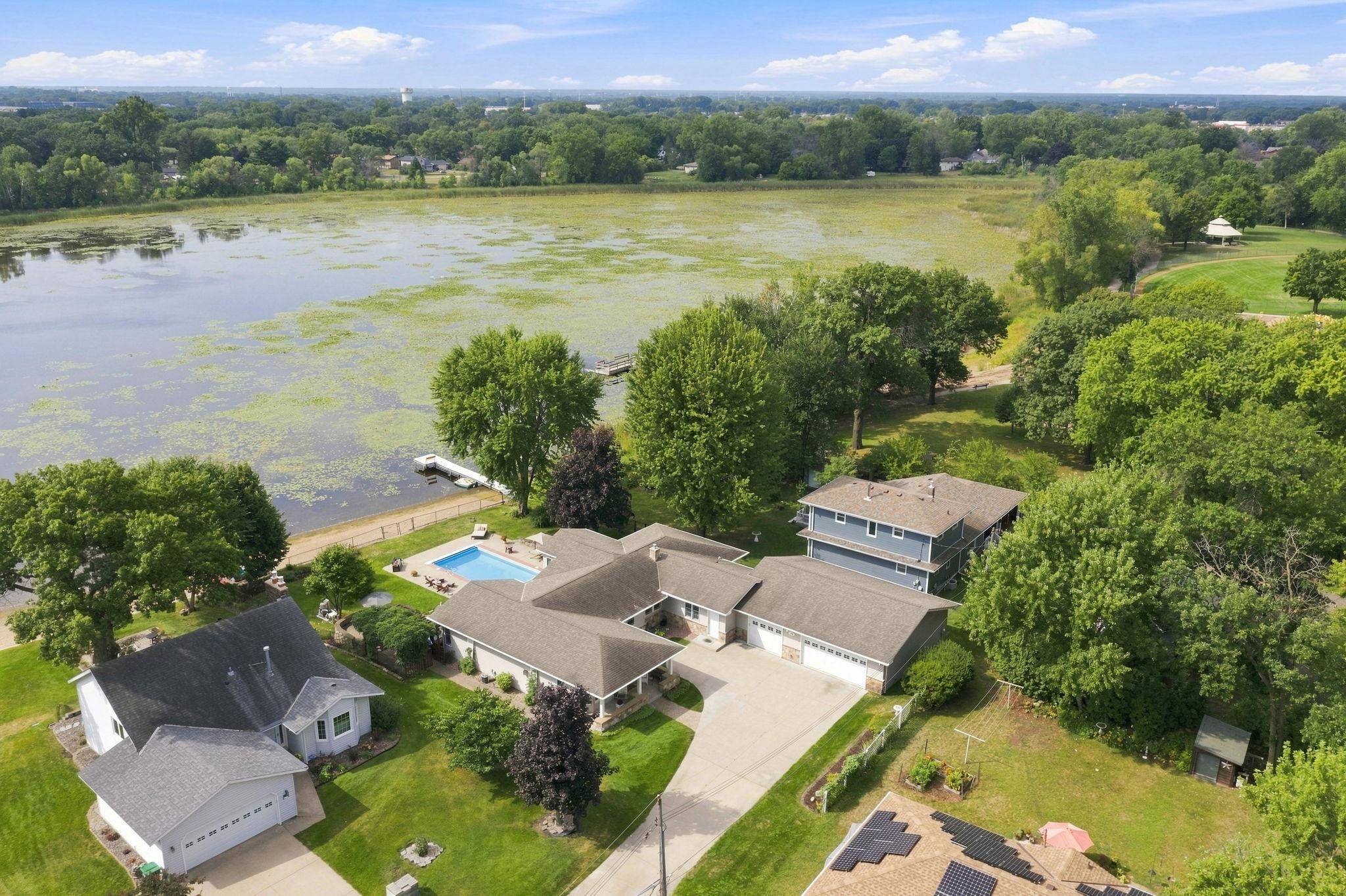 7806 Gloria CIR, Mounds View, MN 55112