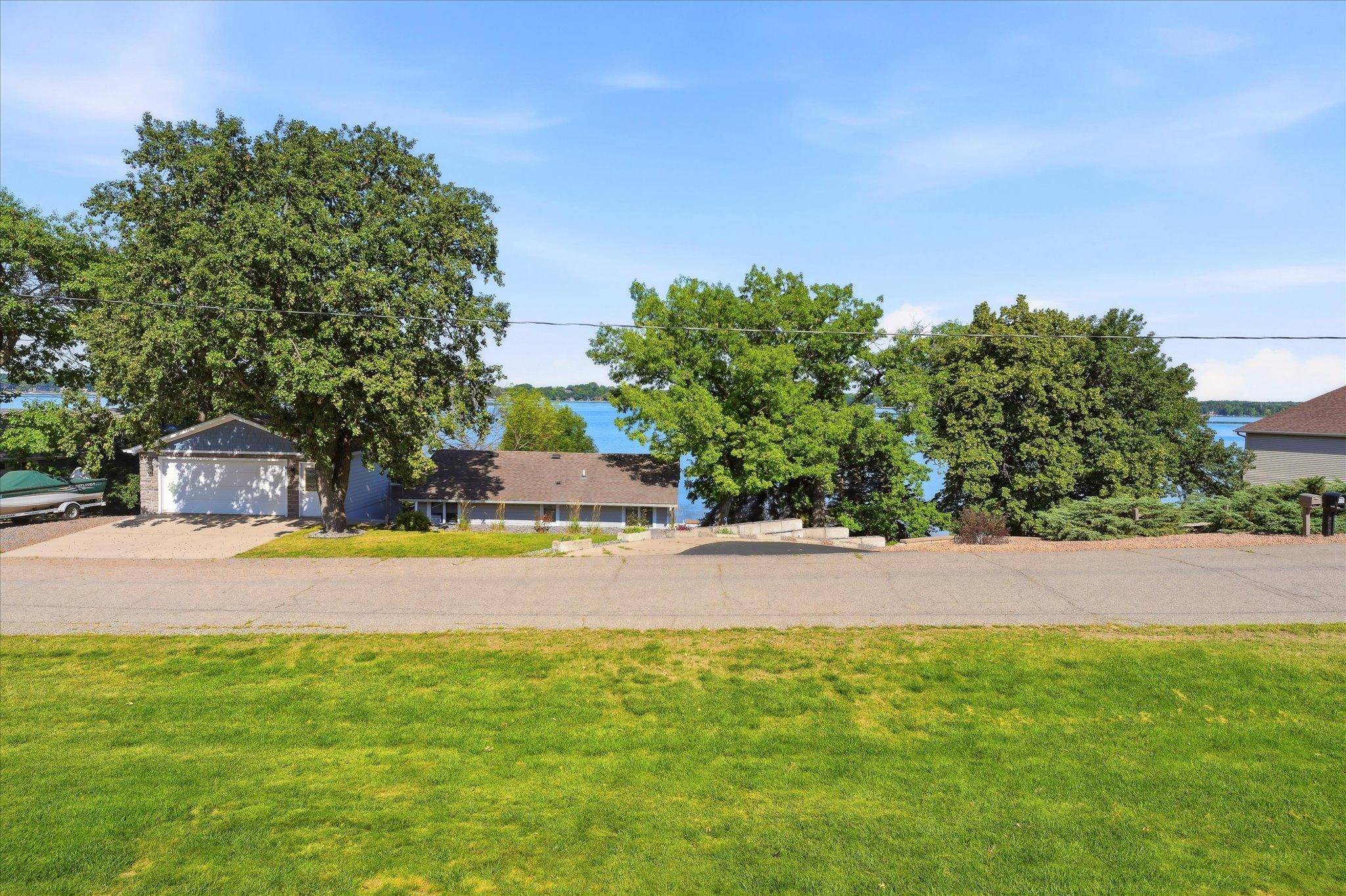 1421 Roberts RD, Buffalo, MN 55313
