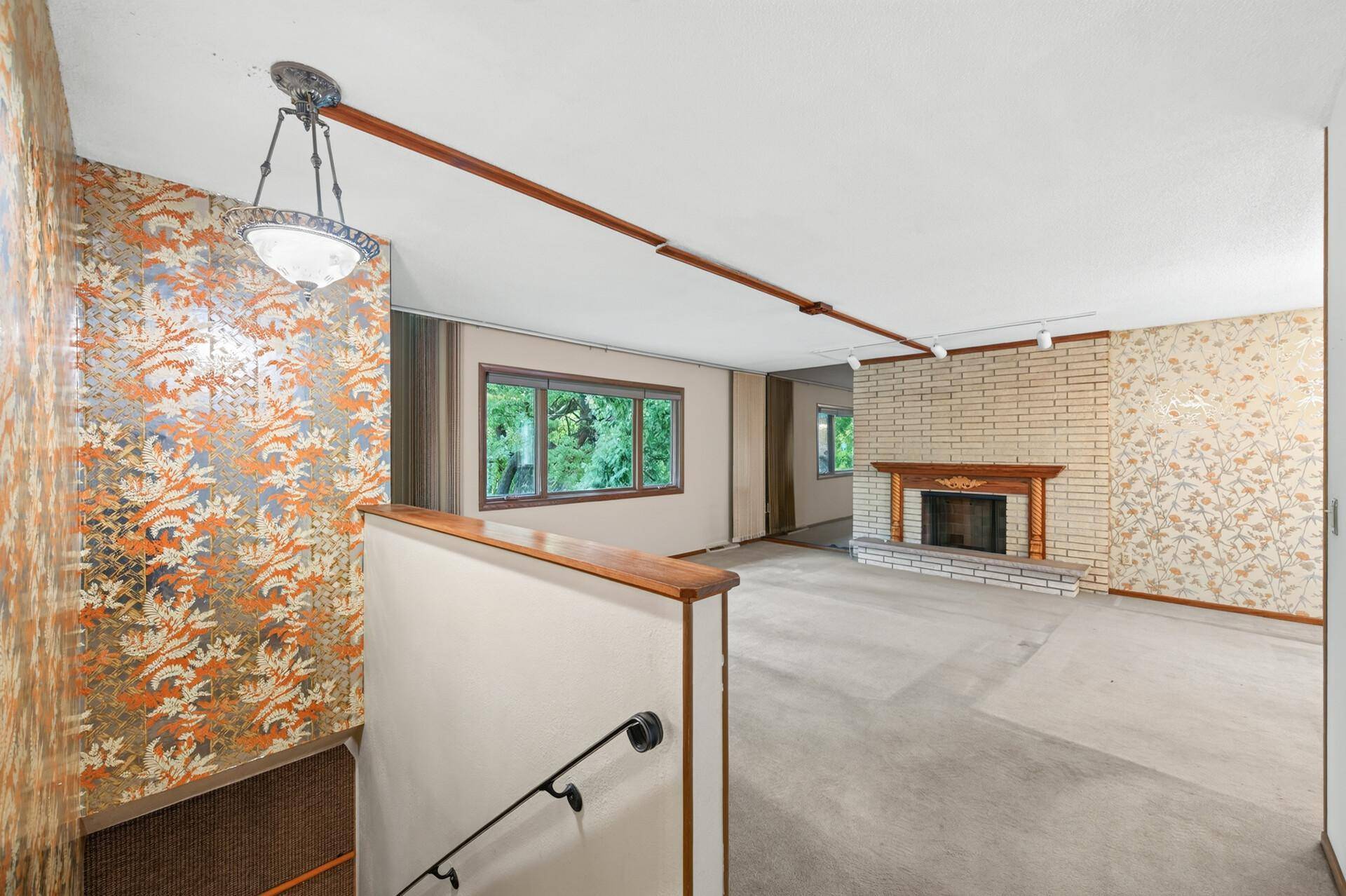 2721 June AVE N, Golden Valley, MN 55422