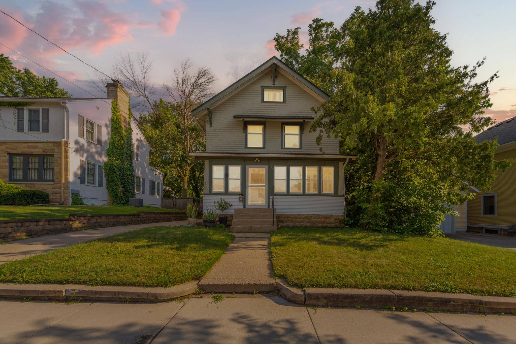 117 Shaubut ST, Mankato, MN 56001