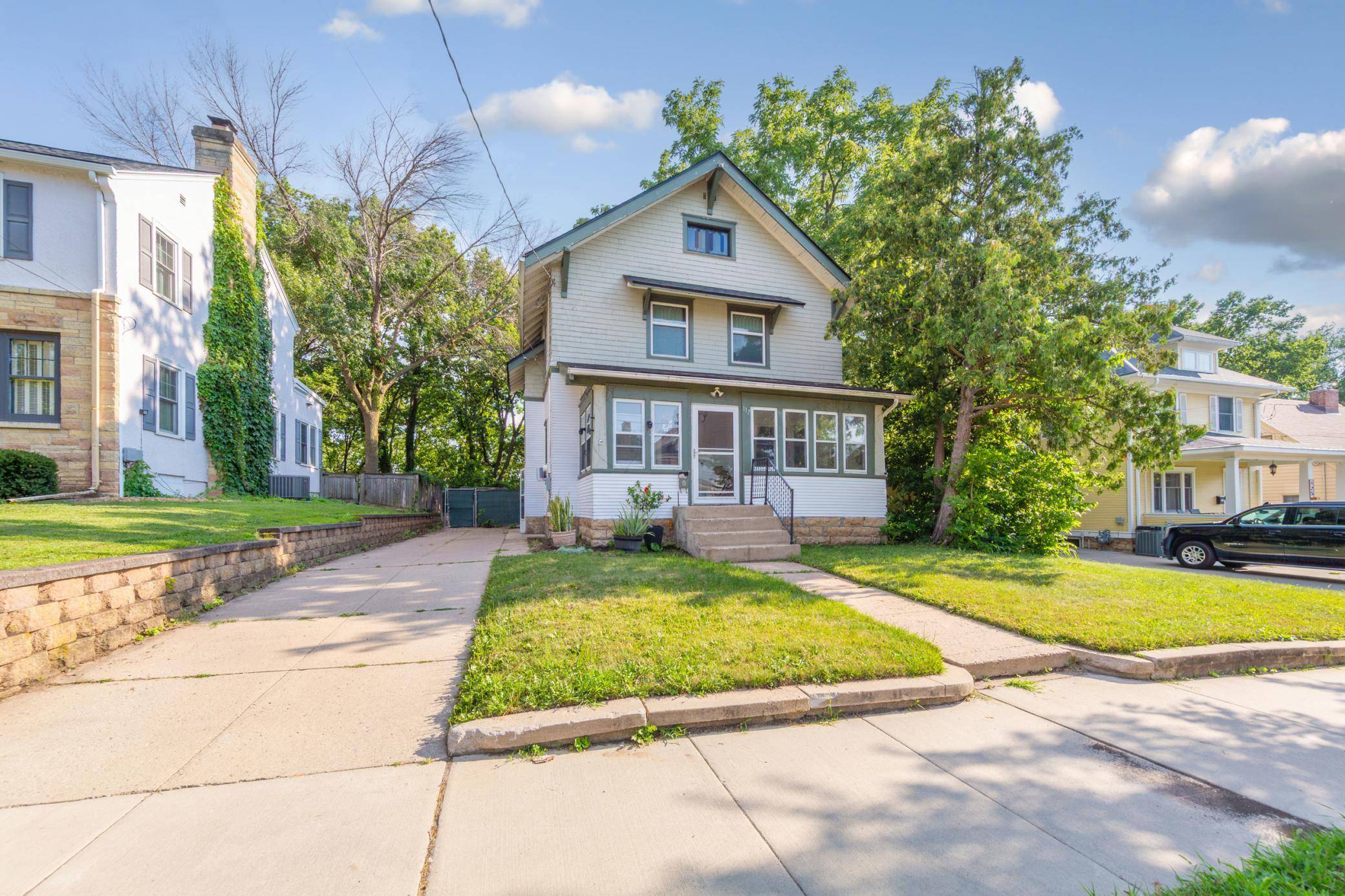 117 Shaubut ST, Mankato, MN 56001