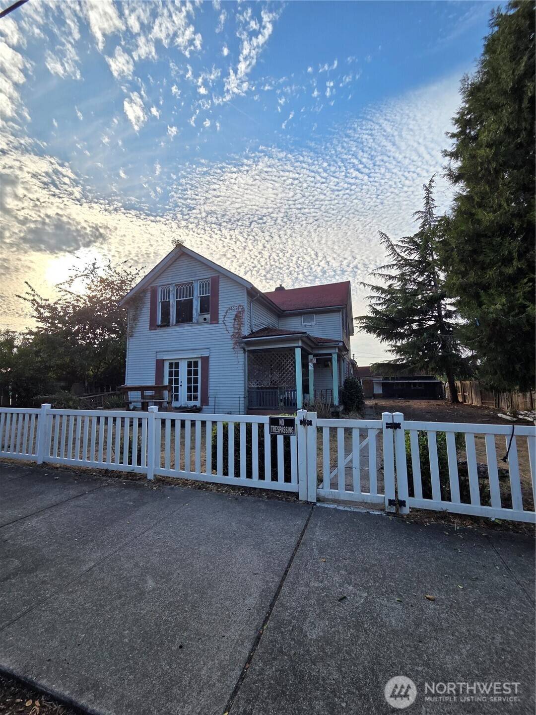 111 Calistoga ST E, Orting, WA 98360