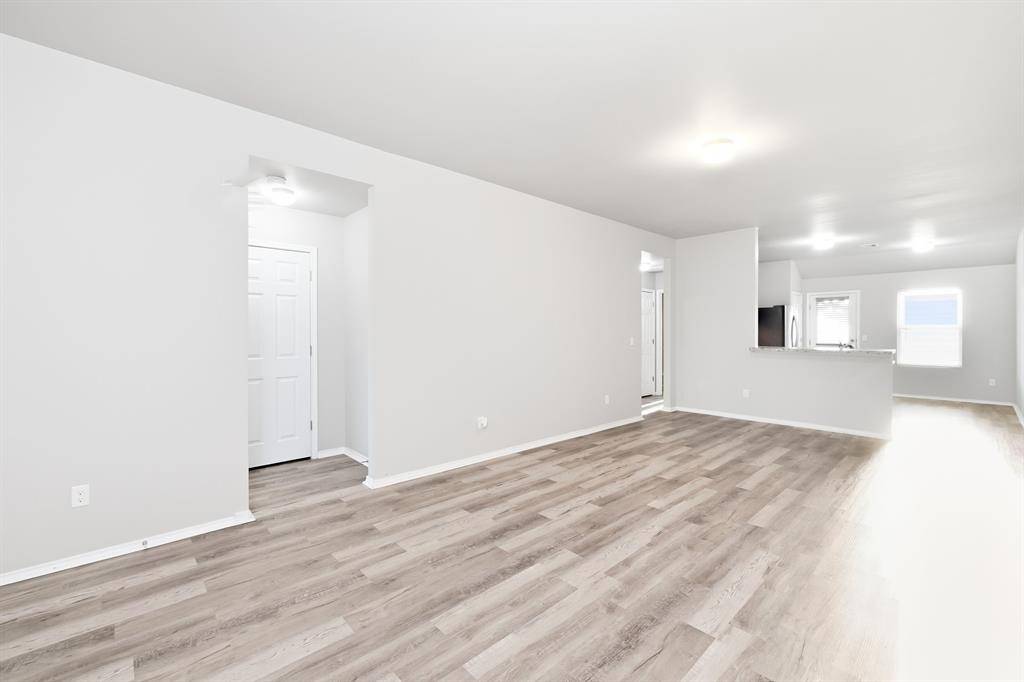 1016 N Scouts Court WAY, Mustang, OK 73064