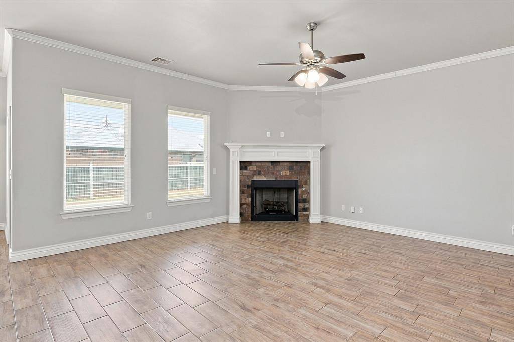 5505 Painted Pony RD, Warr Acres, OK 73132